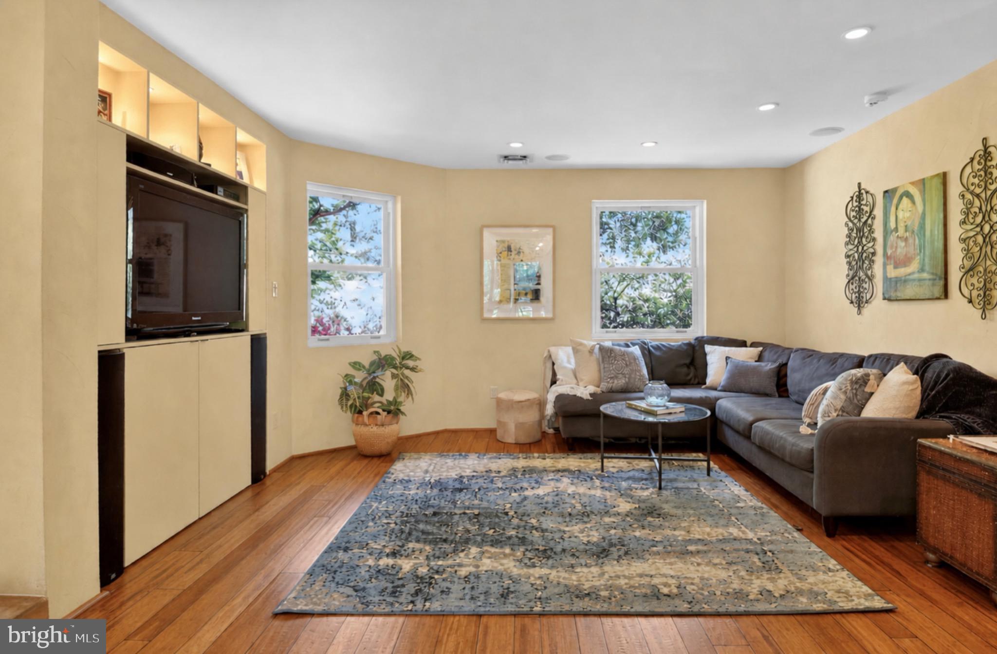MALBROOK - Residential
