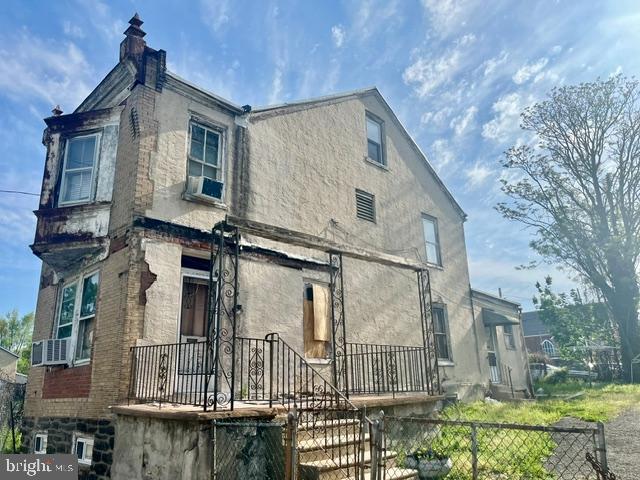 WEST OAK LANE - Residential