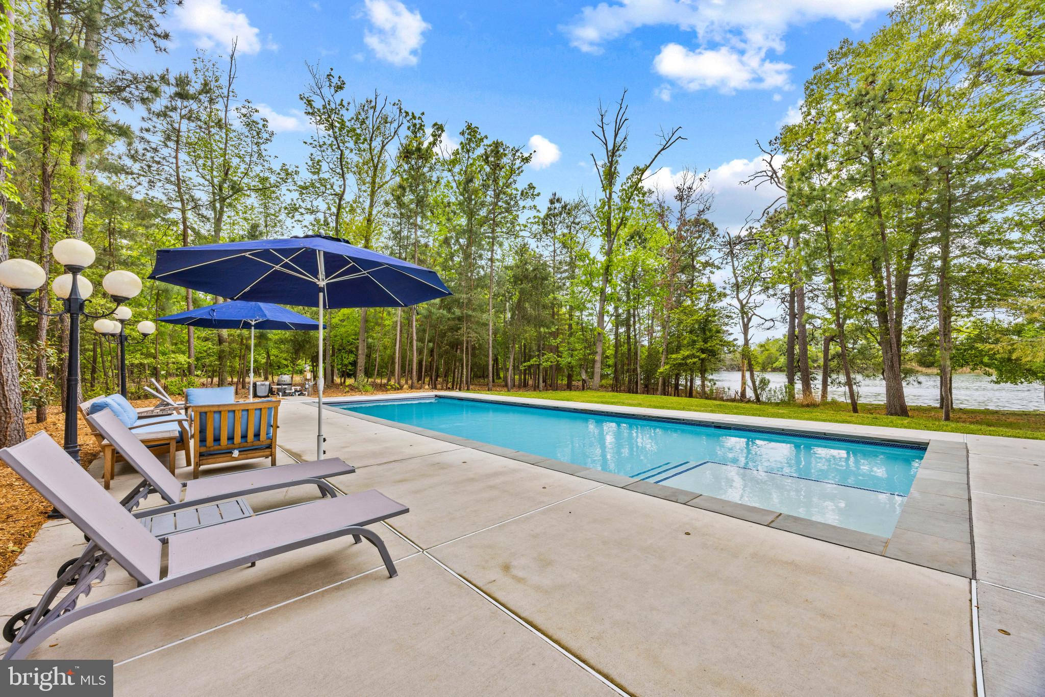 COVE CREEK CLUB - Residential