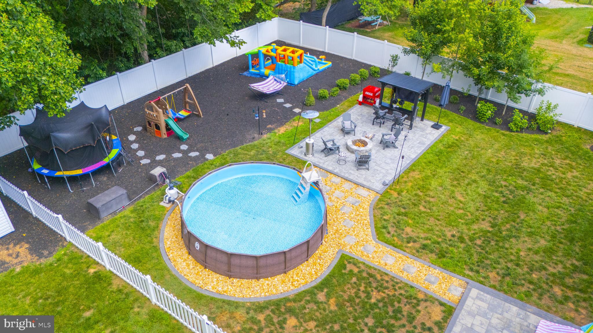 CLIFFTON ON THE POTOMAC - Residential