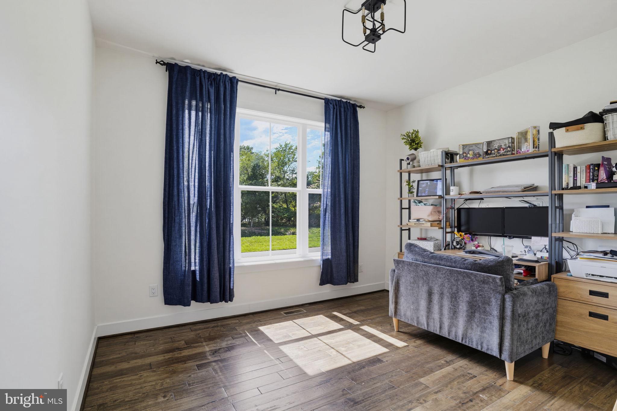 CLIFFTON ON THE POTOMAC - Residential