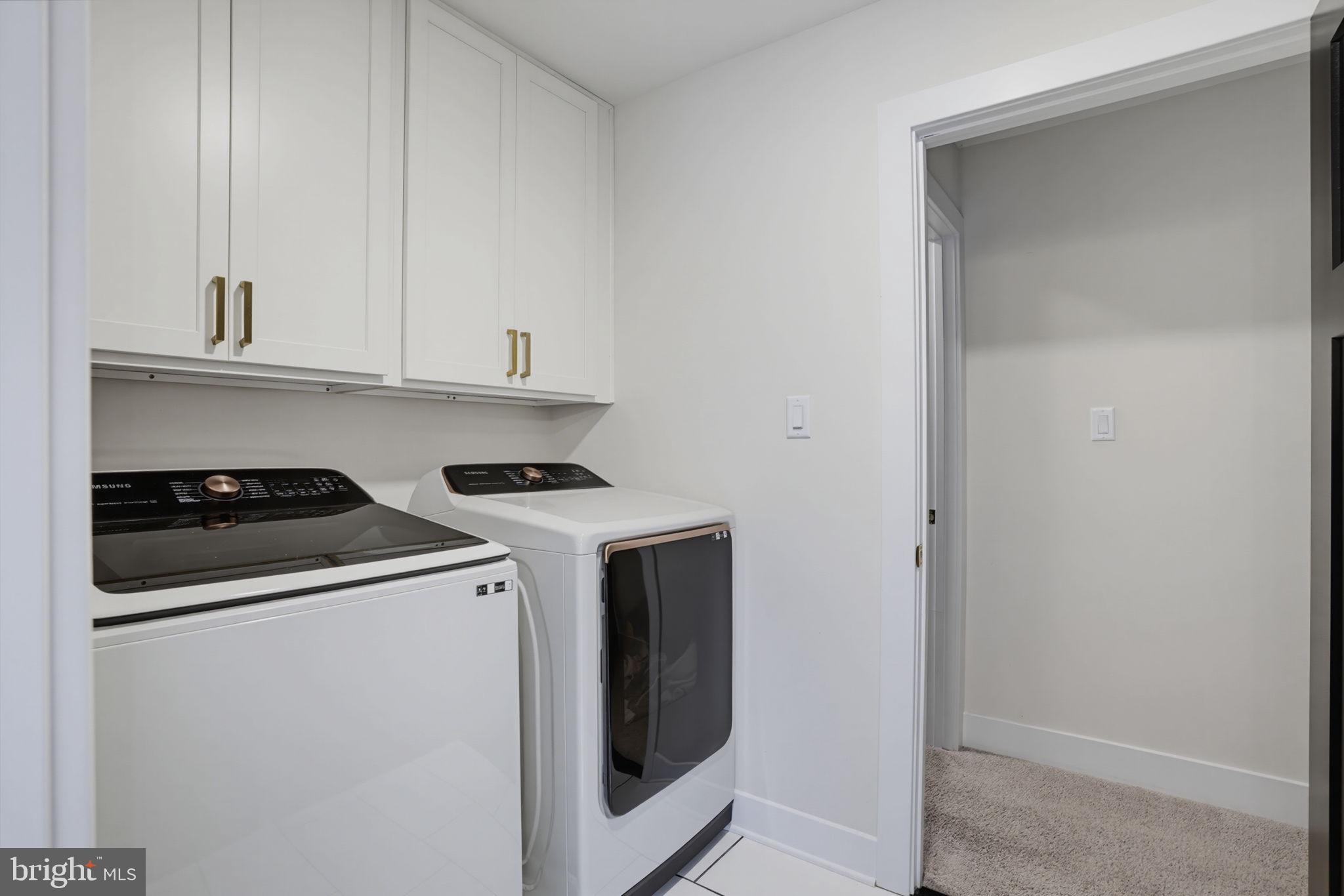 CLIFFTON ON THE POTOMAC - Residential