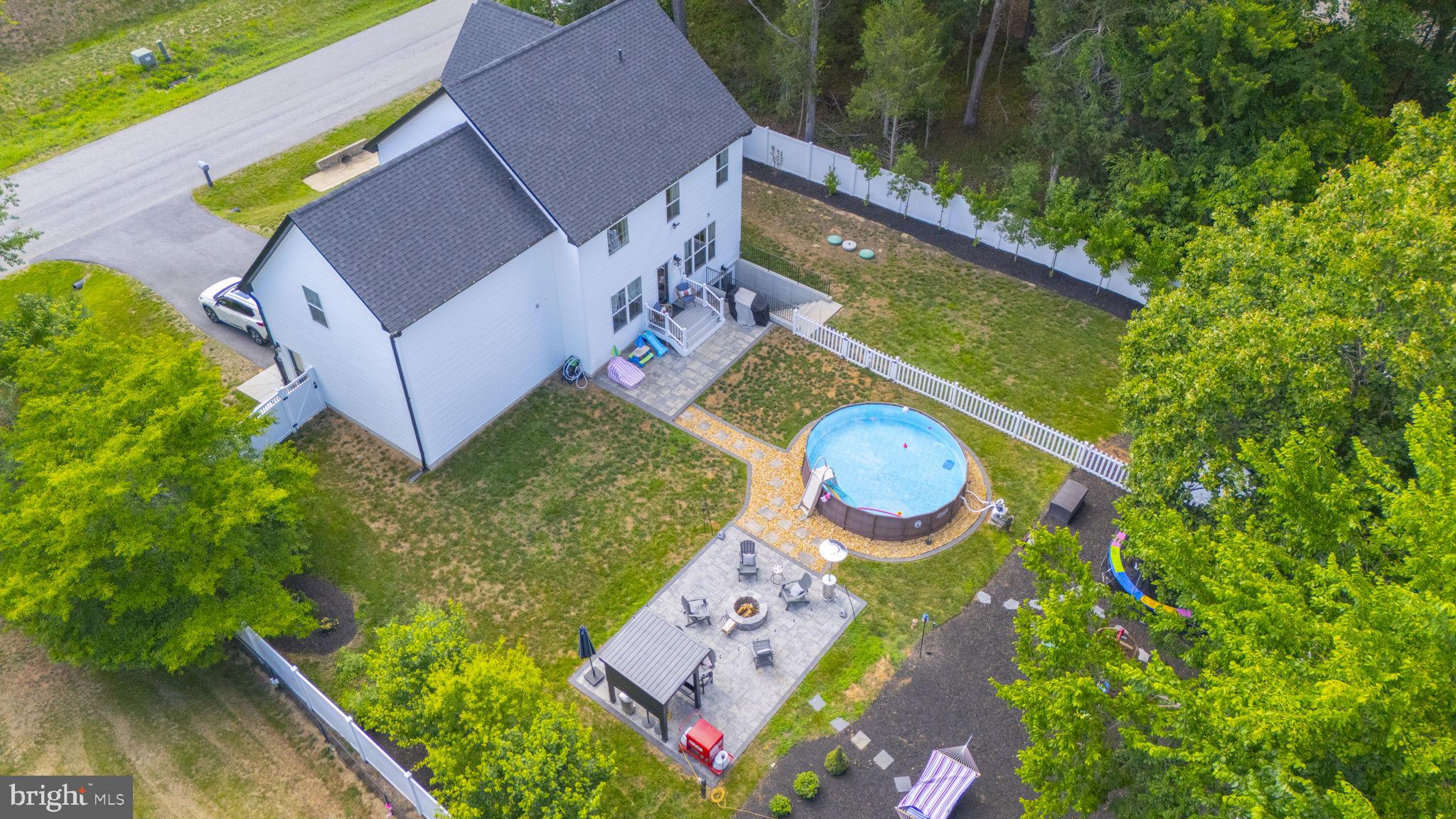 CLIFFTON ON THE POTOMAC - Residential