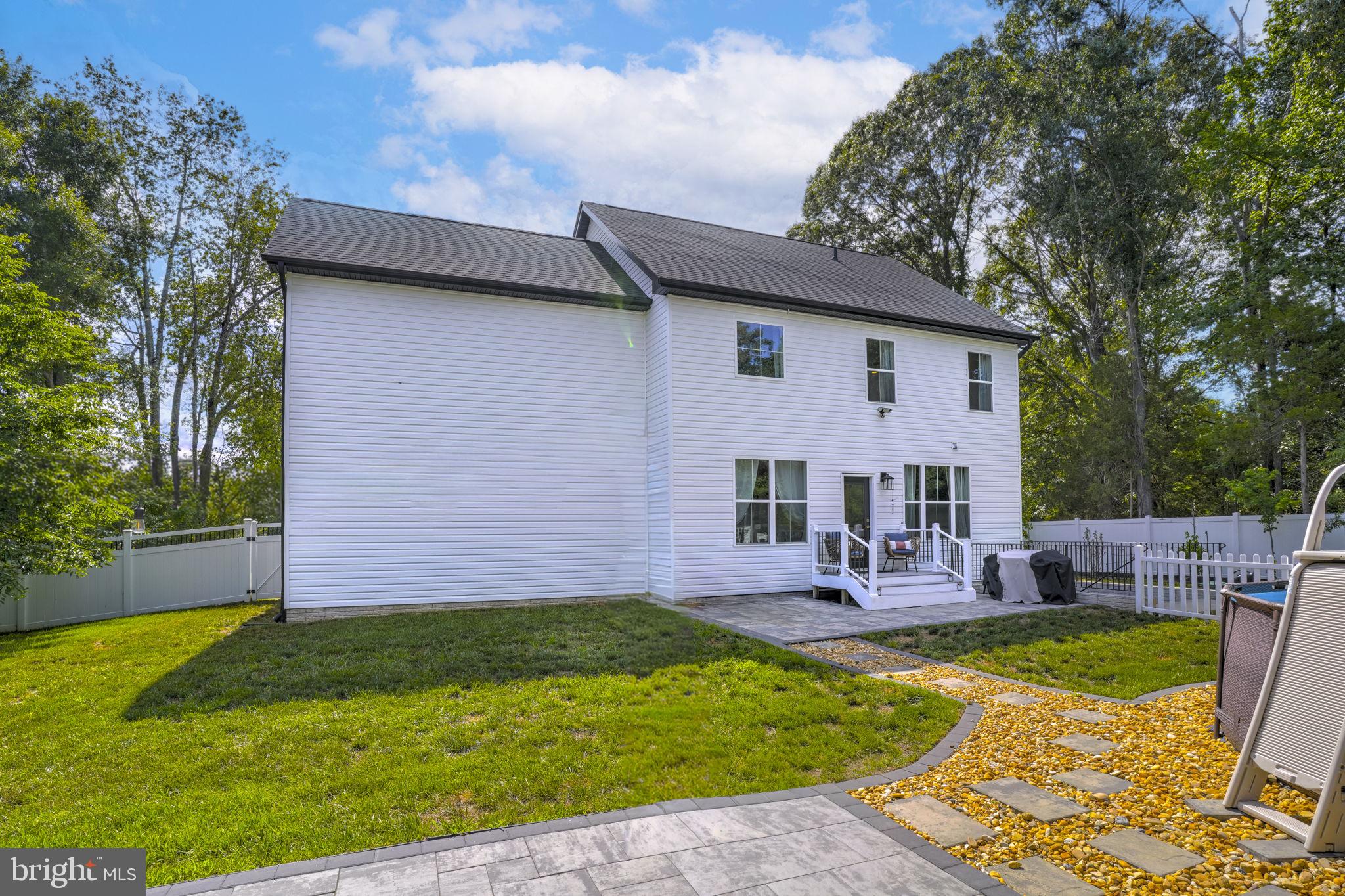 CLIFFTON ON THE POTOMAC - Residential