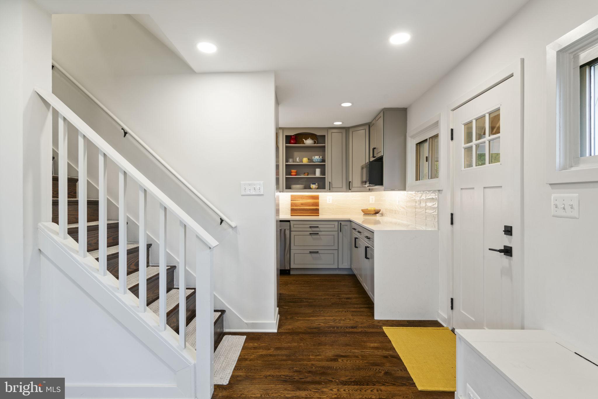 BUCKNELL MANOR - Residential