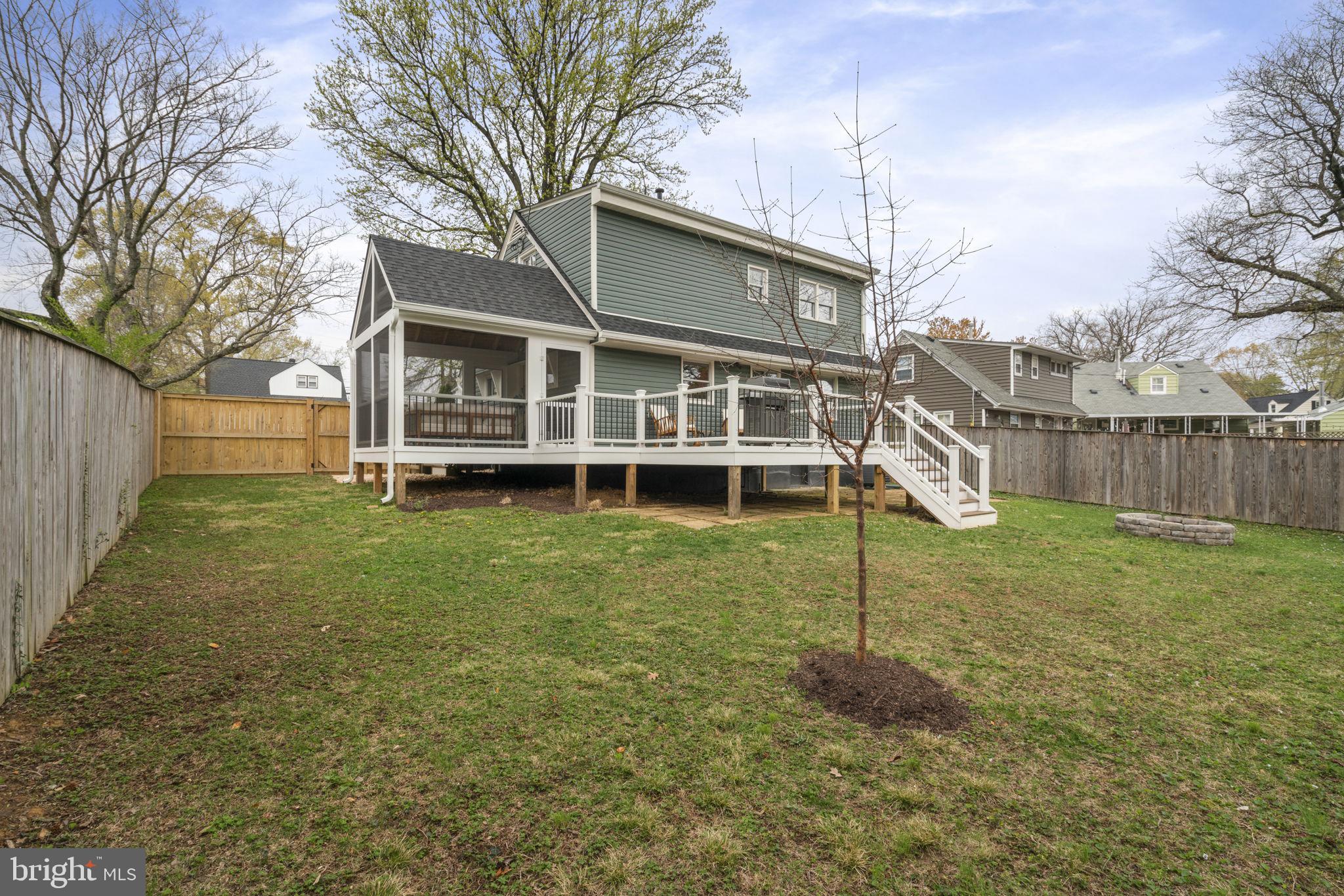 BUCKNELL MANOR - Residential