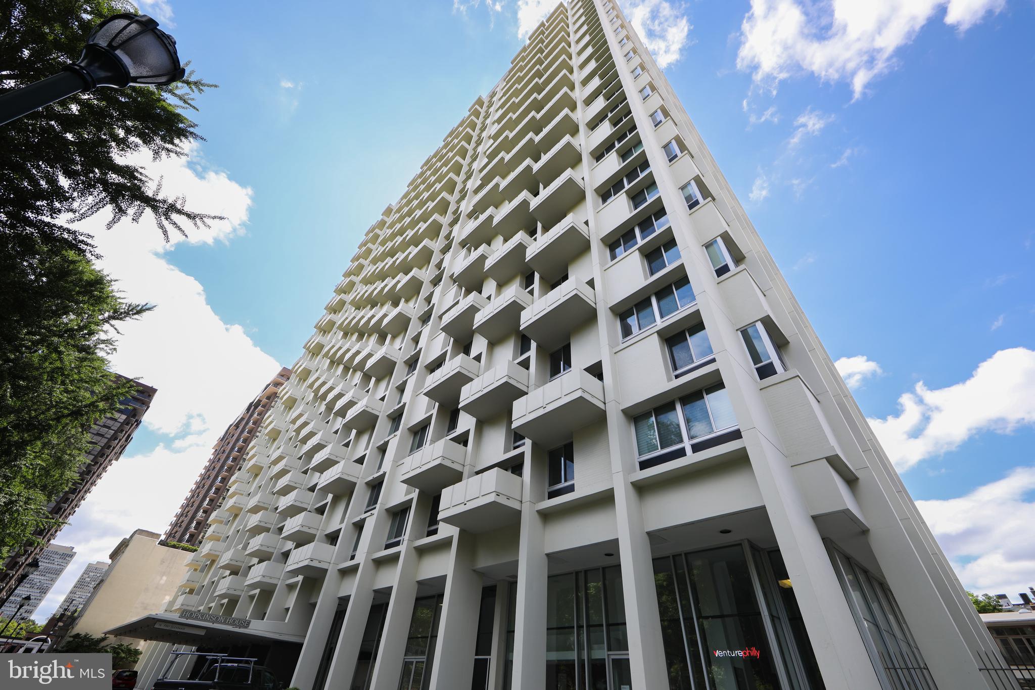 WASHINGTON SQ - Residential
