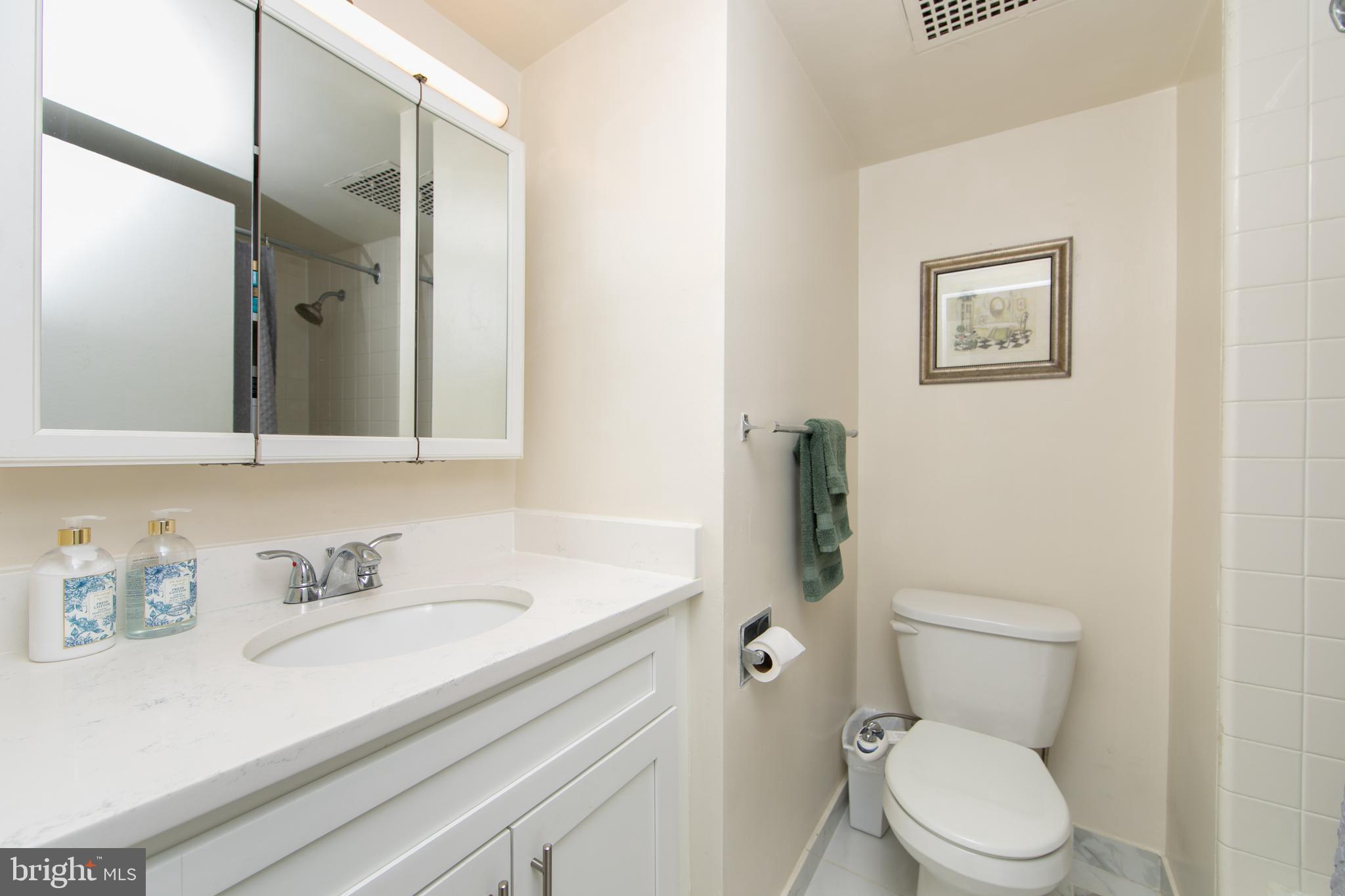 WASHINGTON SQ - Residential