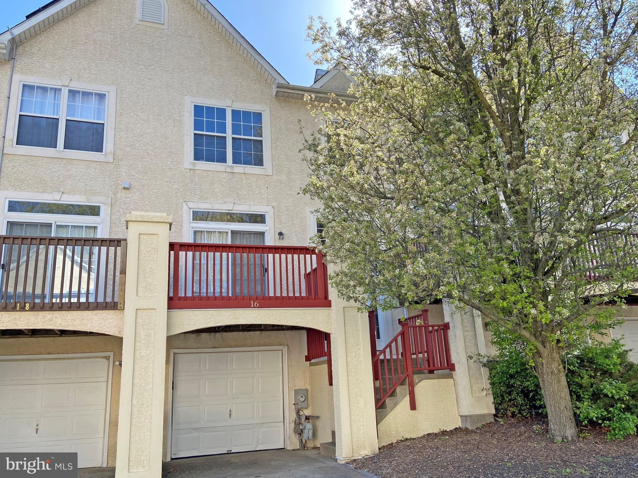 LINDEN WAY - Residential