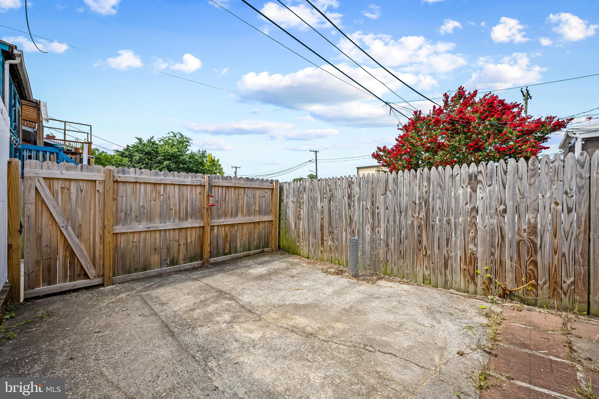 HAMPDEN HISTORIC DISTRICT - Residential