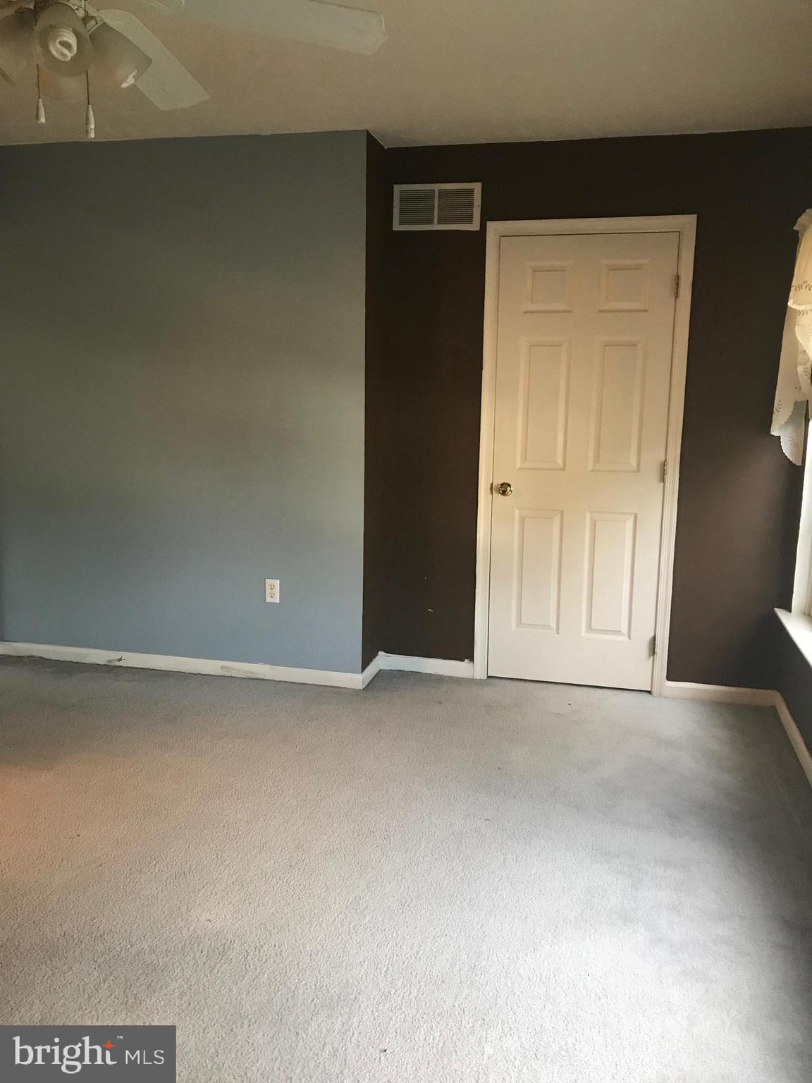ELKTON - Residential Lease