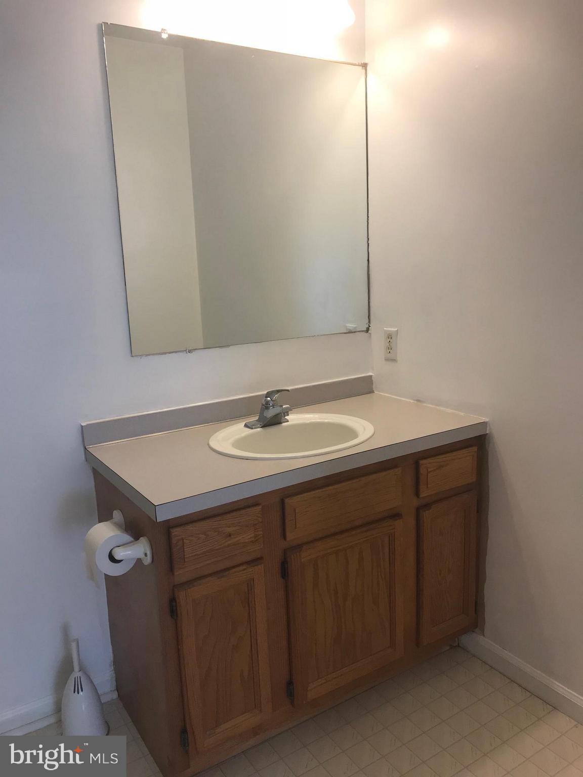 ELKTON - Residential Lease