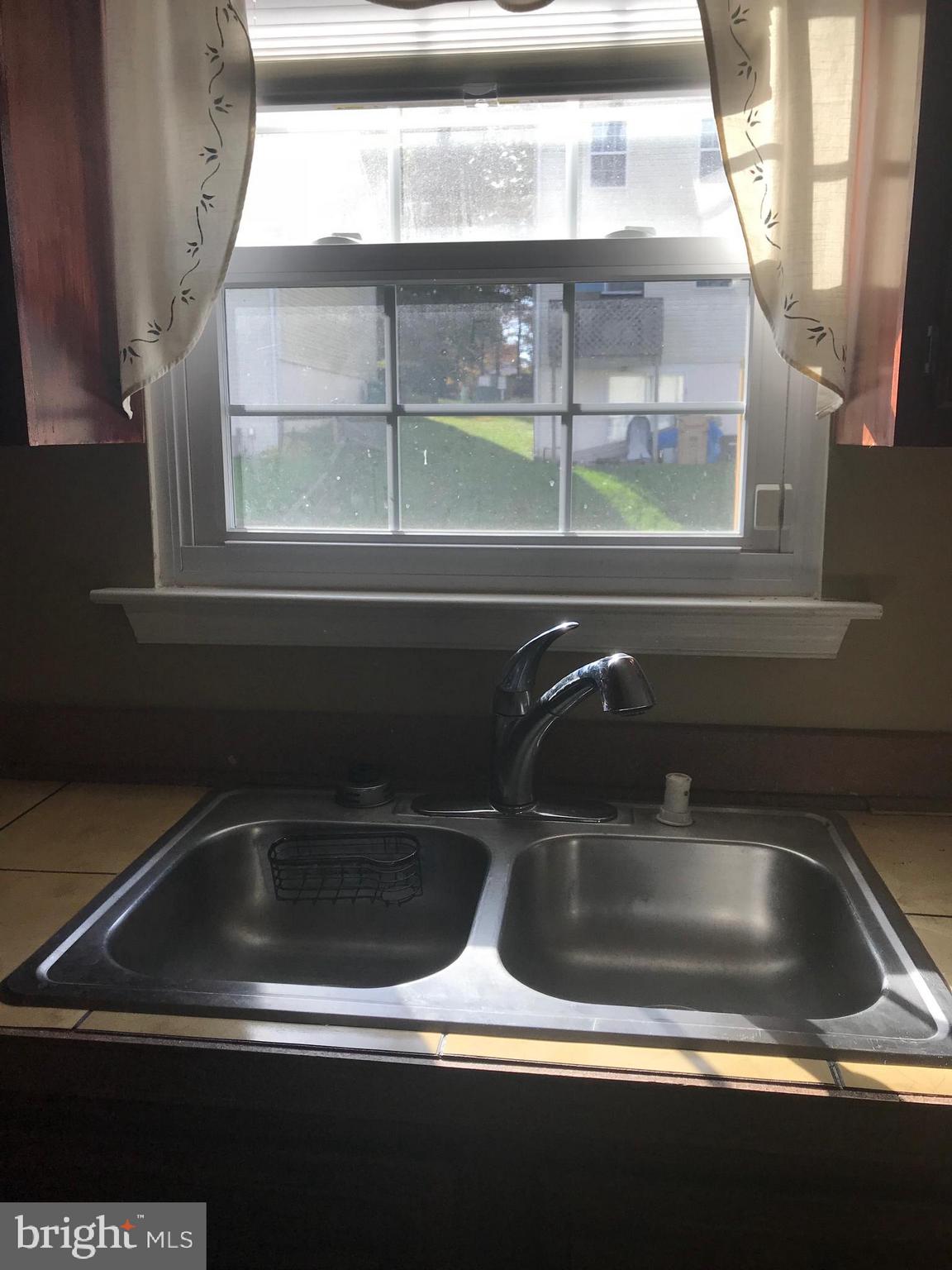ELKTON - Residential Lease