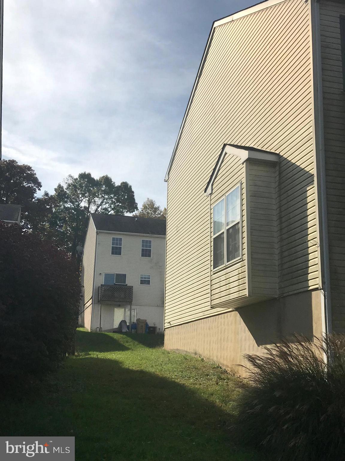ELKTON - Residential Lease