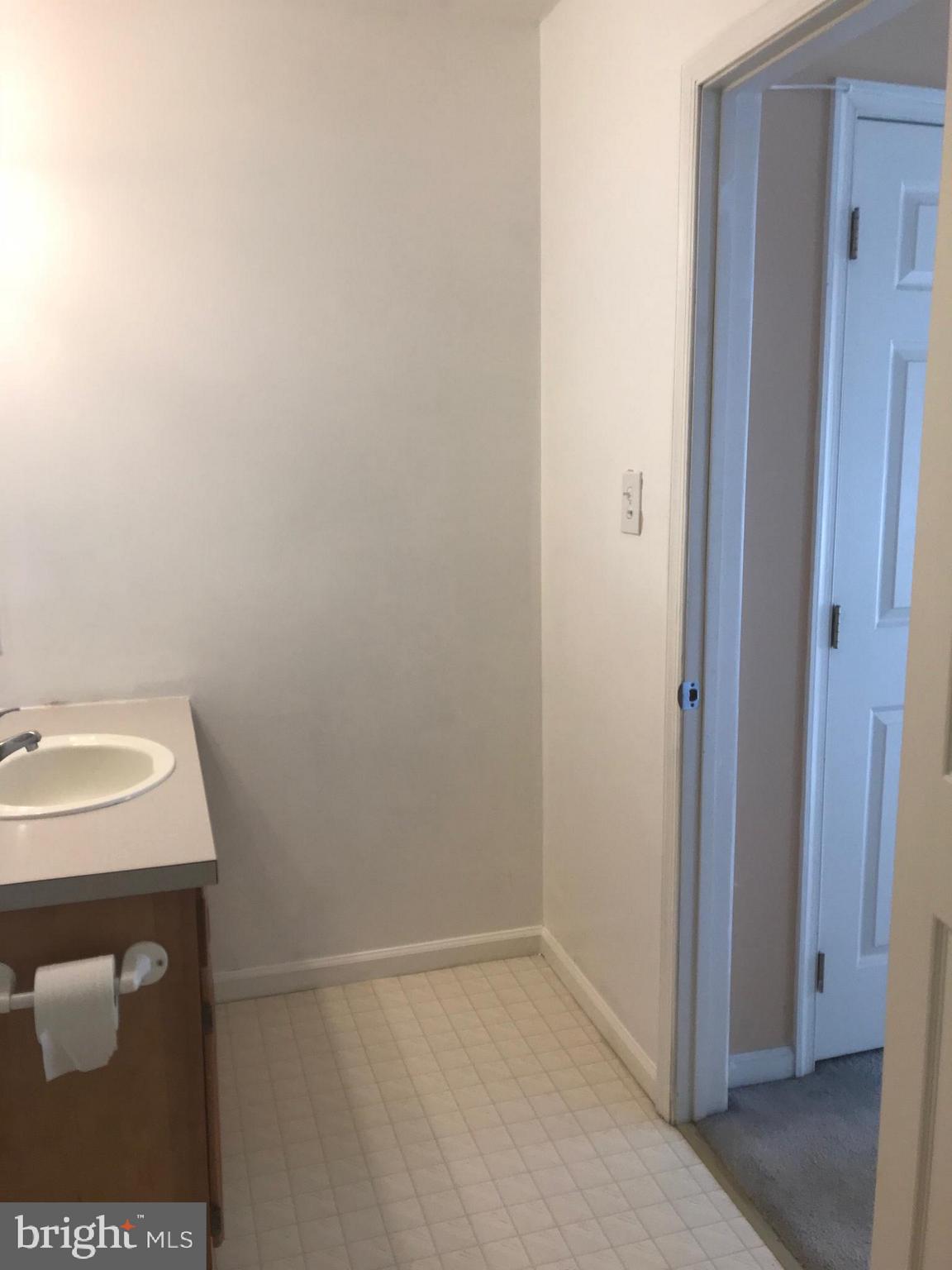 ELKTON - Residential Lease