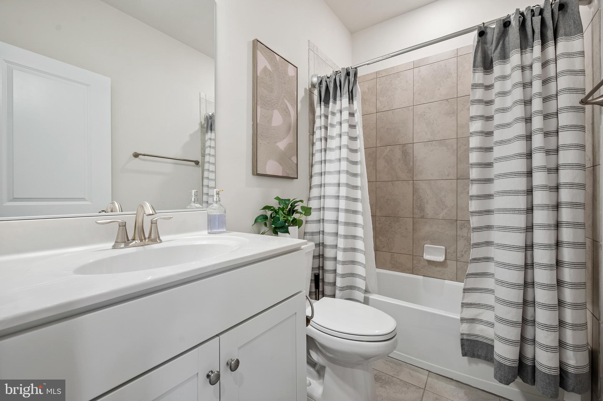 CROWN FARM - Residential