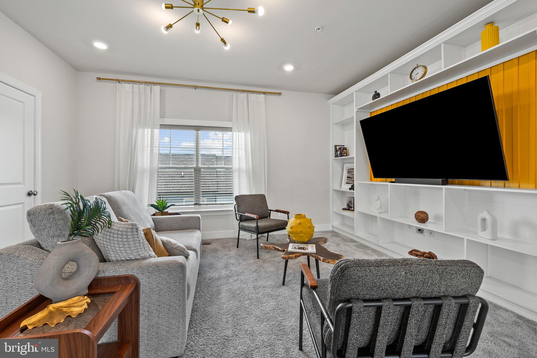 CROWN FARM - Residential