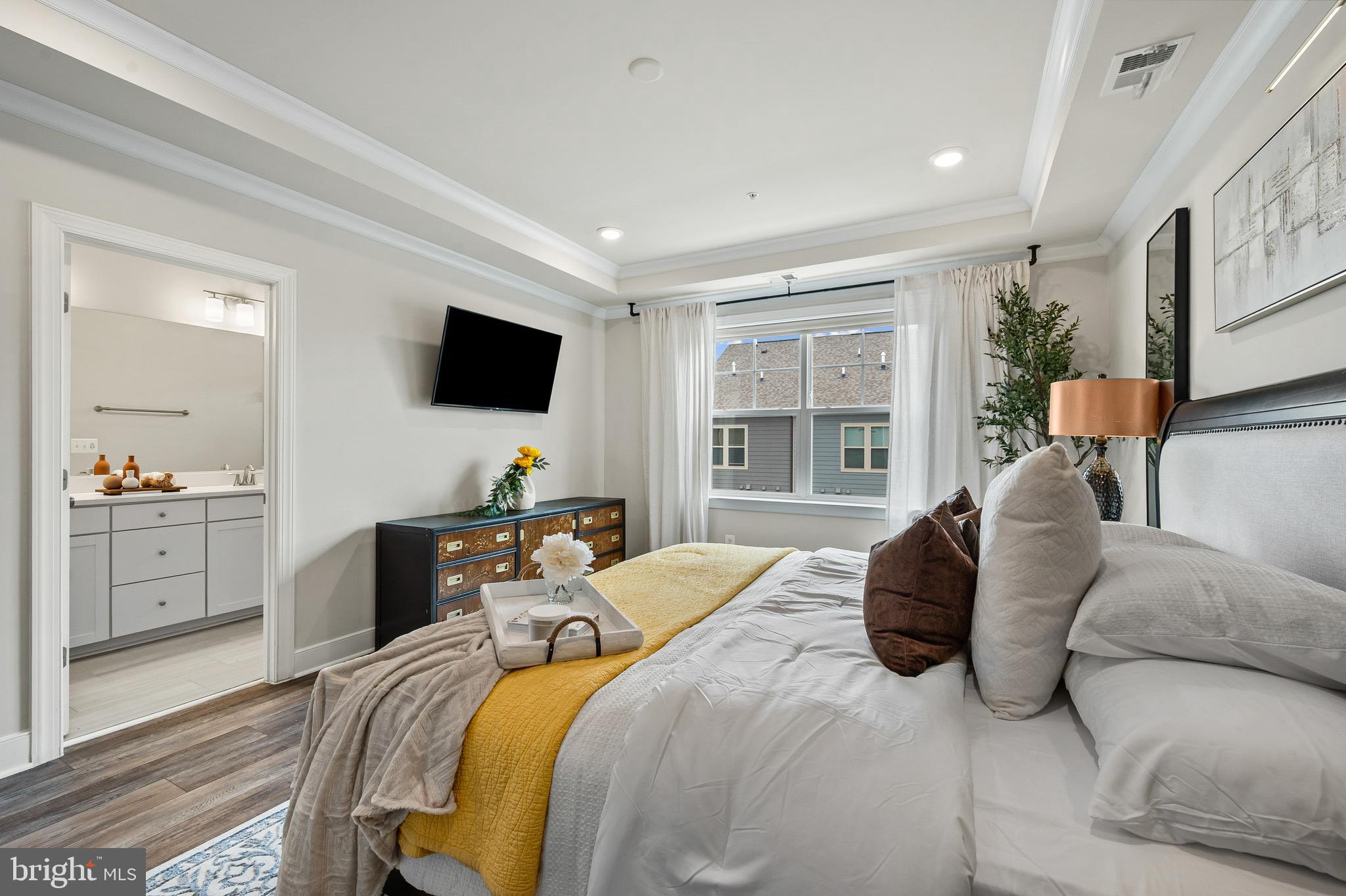 CROWN FARM - Residential