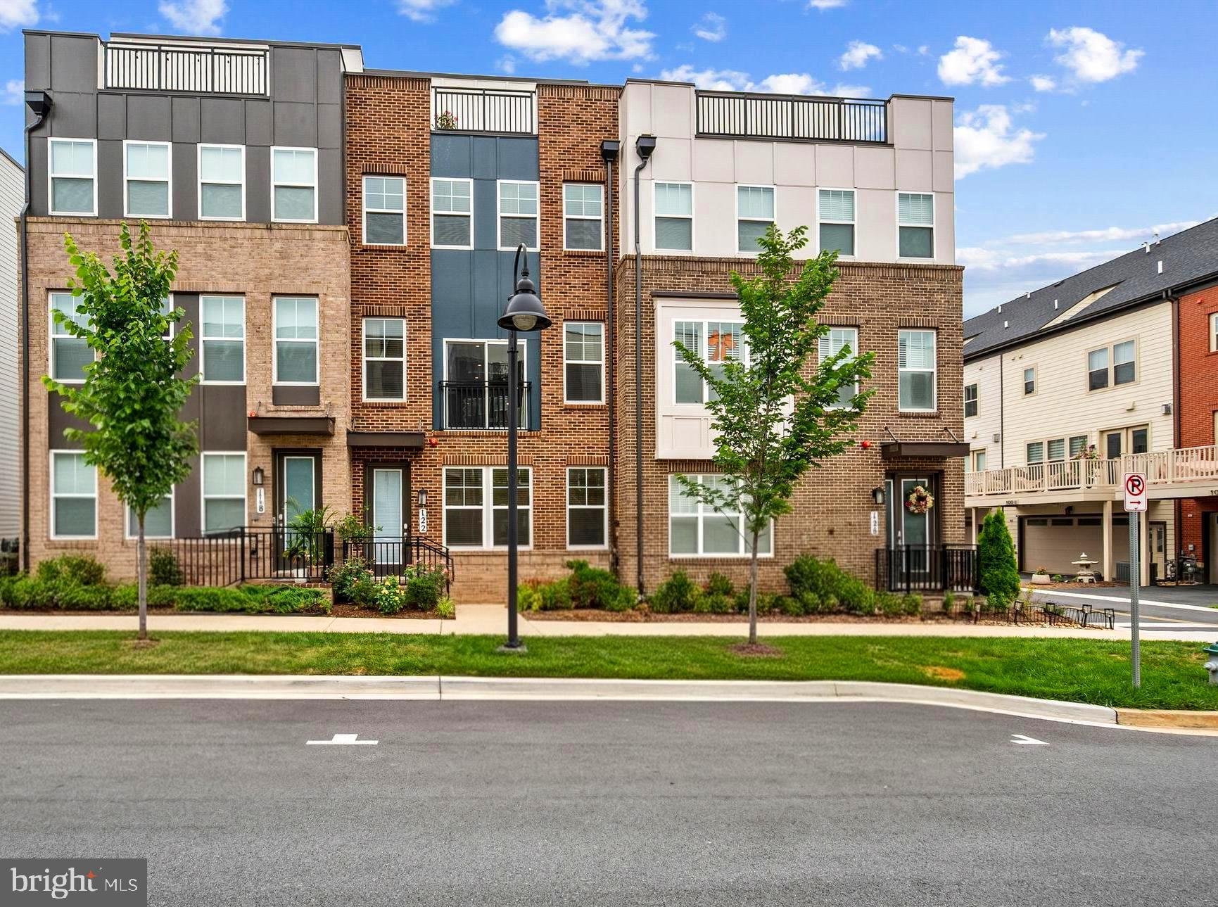 CROWN FARM - Residential
