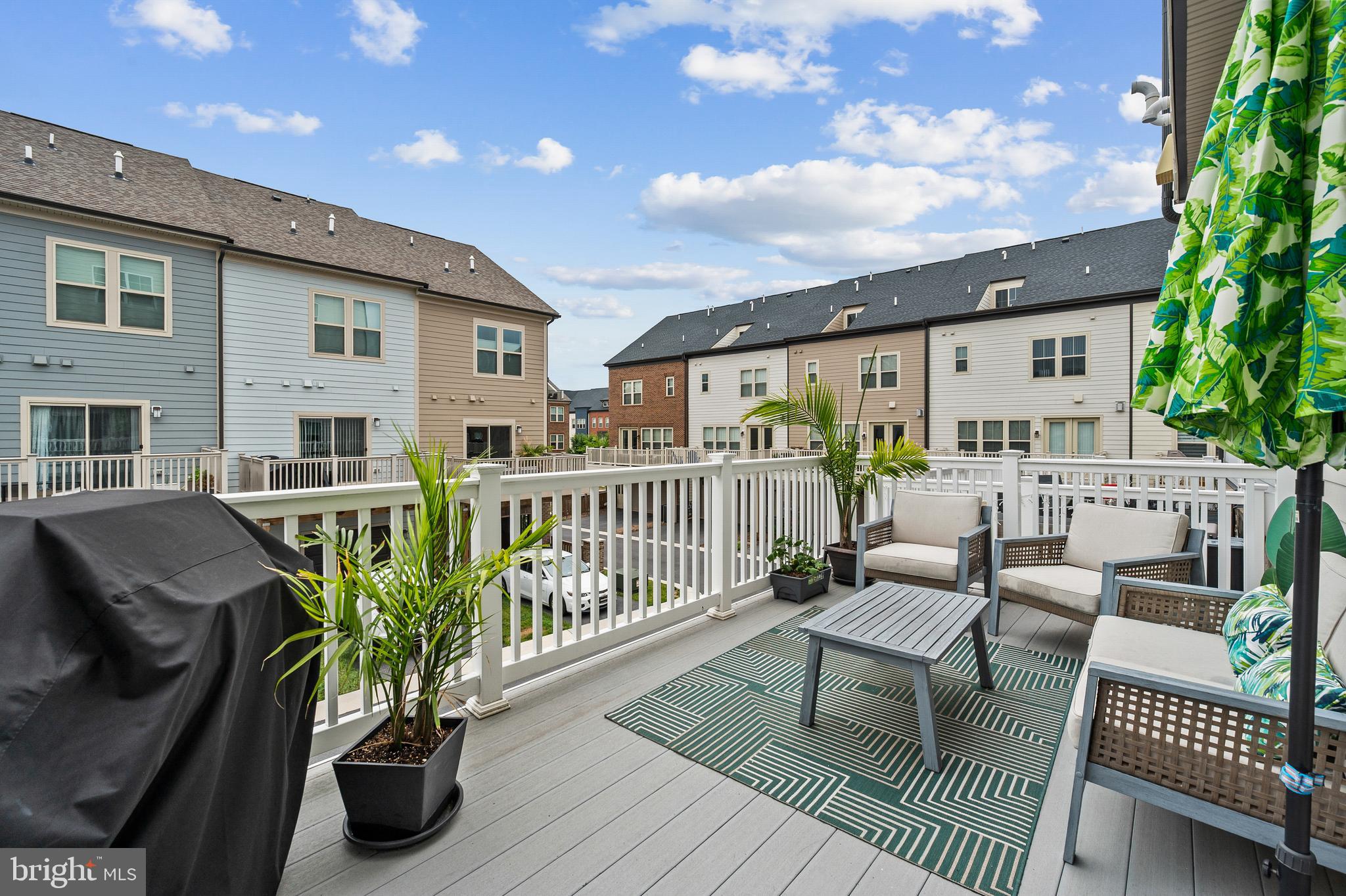 CROWN FARM - Residential
