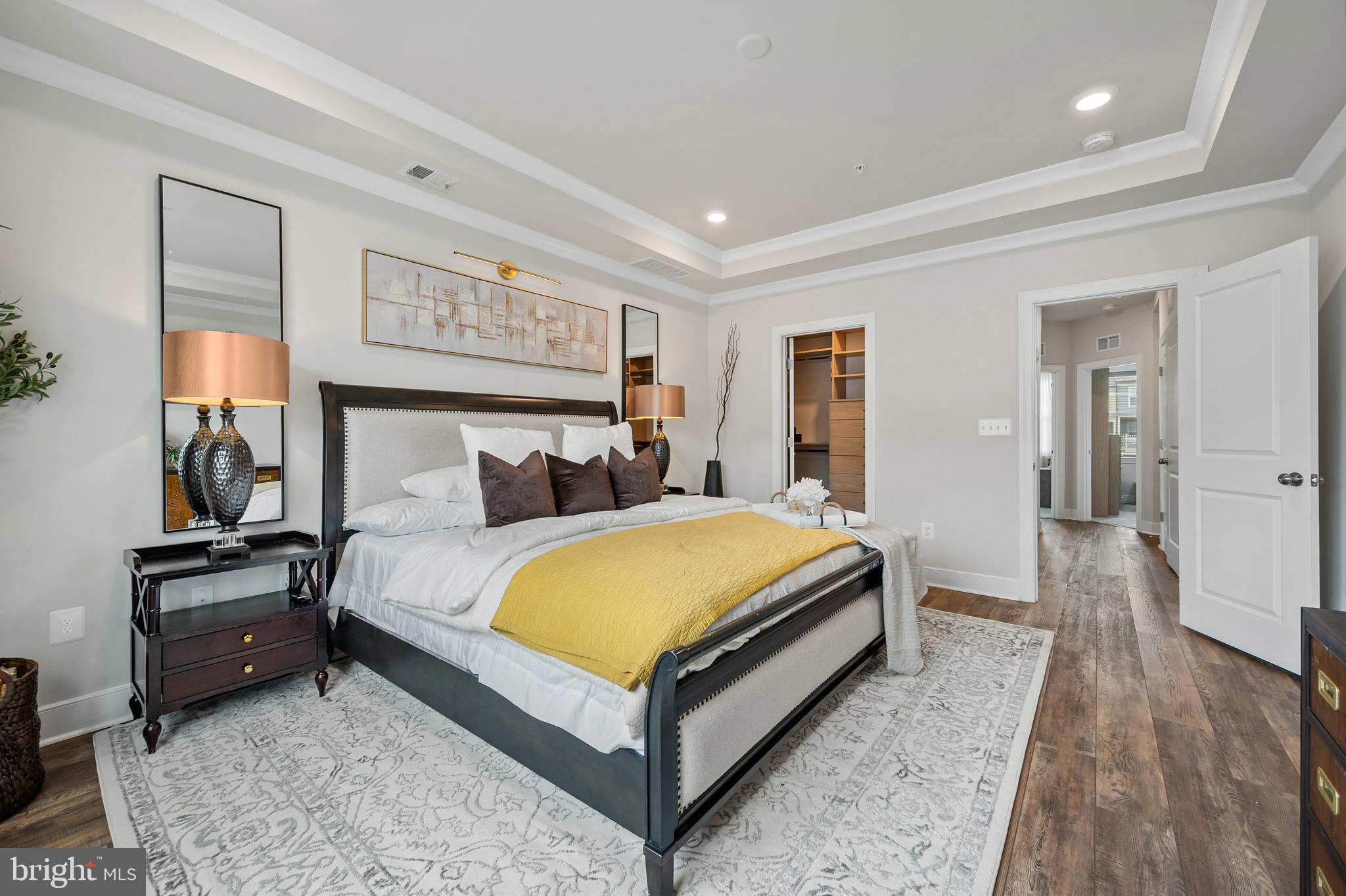 CROWN FARM - Residential