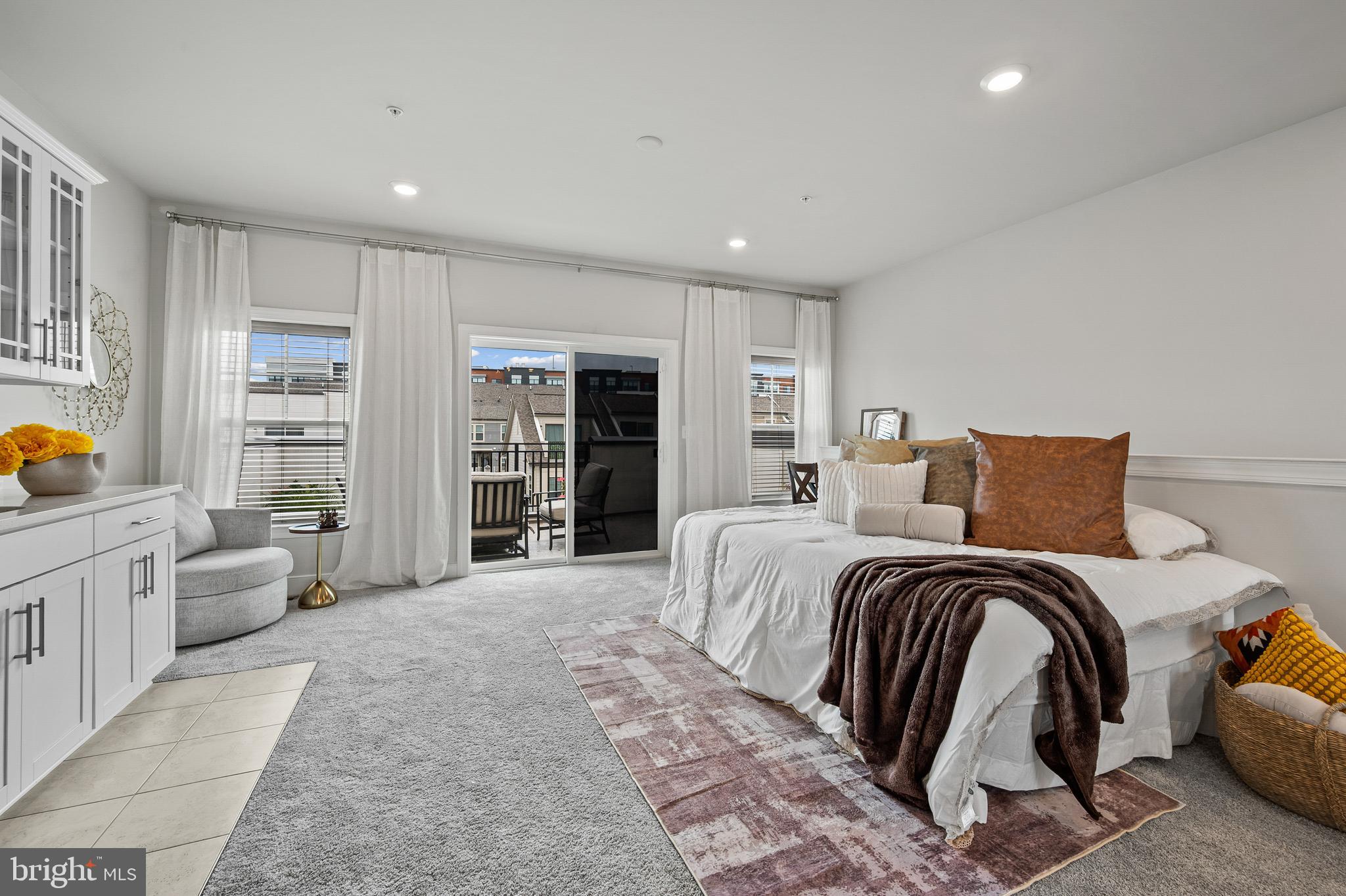CROWN FARM - Residential