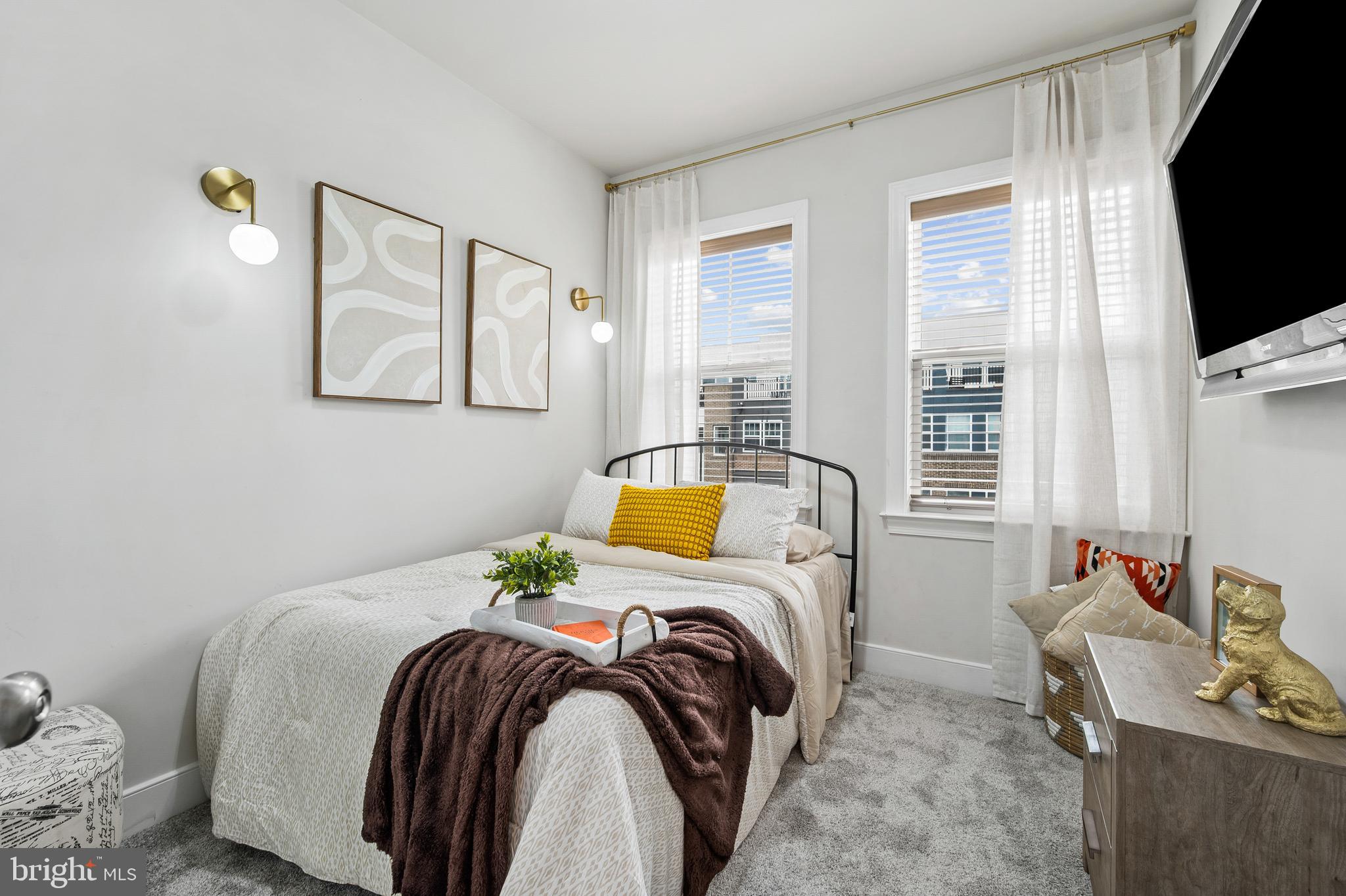 CROWN FARM - Residential