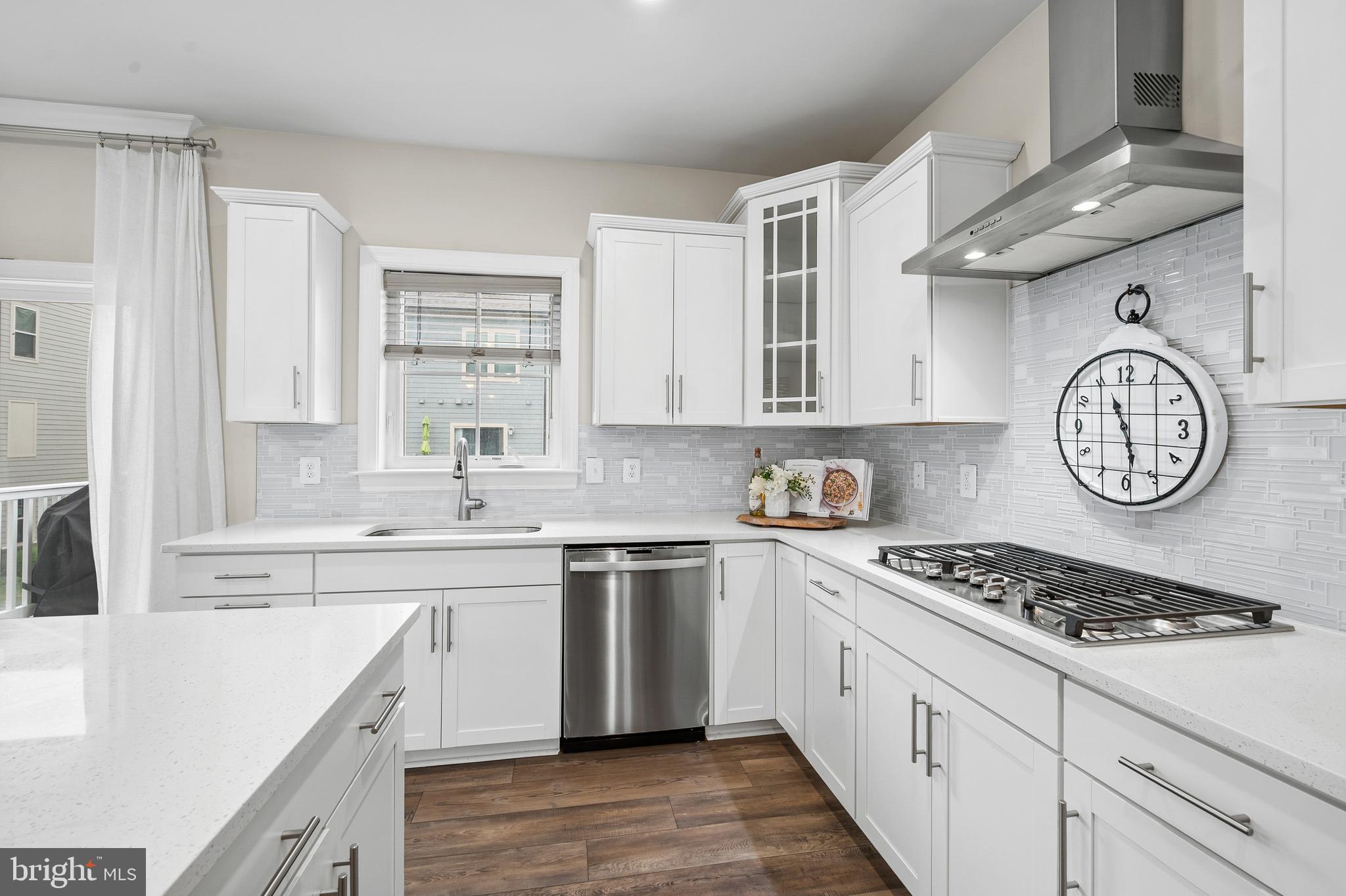 CROWN FARM - Residential