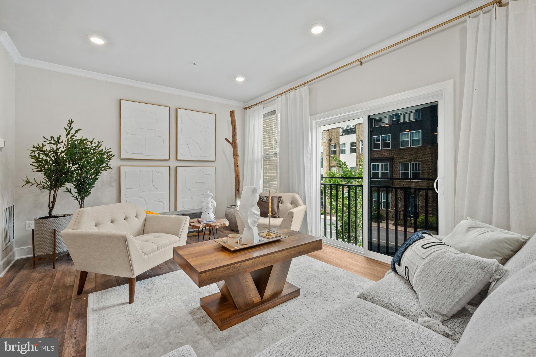 CROWN FARM - Residential