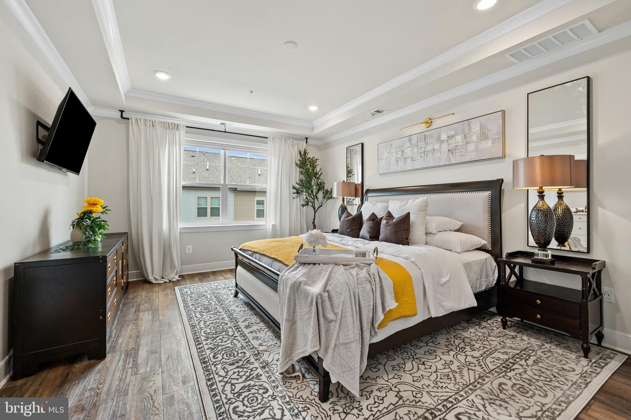 CROWN FARM - Residential