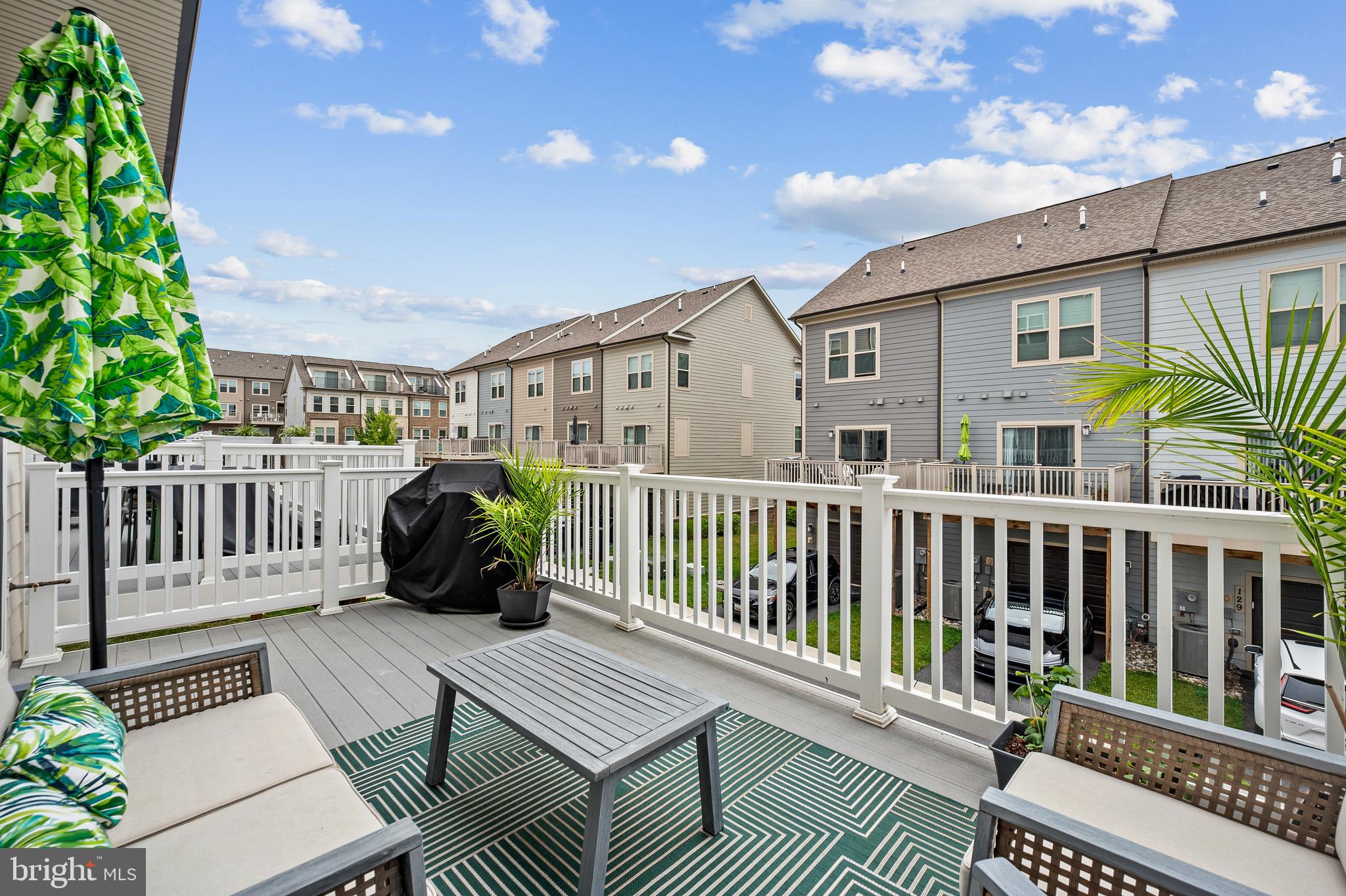 CROWN FARM - Residential