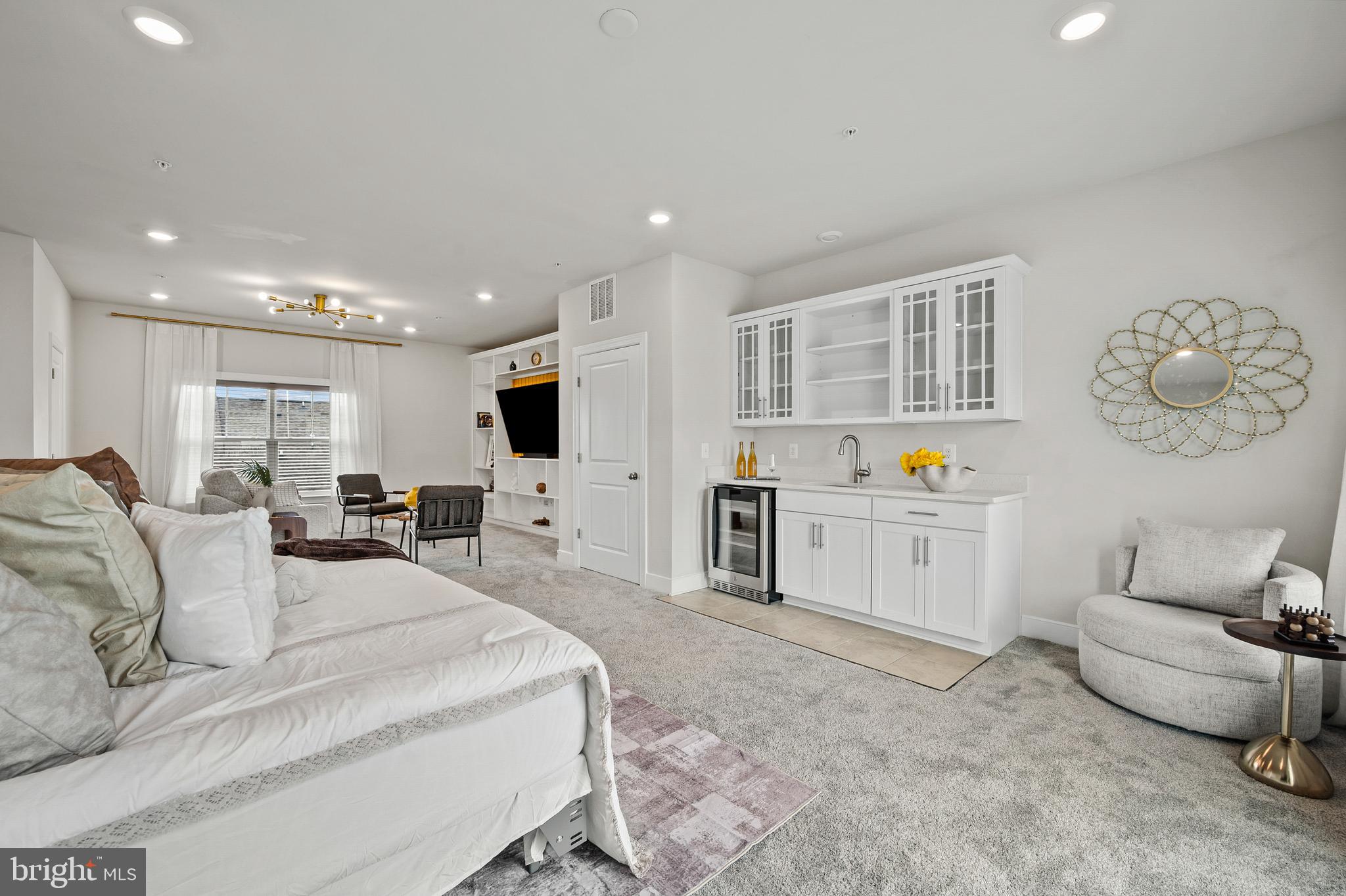 CROWN FARM - Residential
