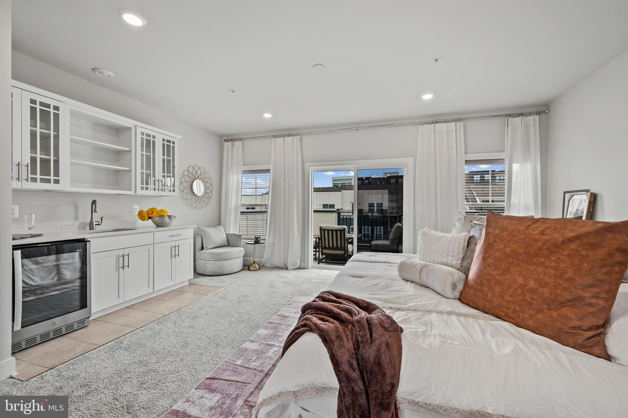 CROWN FARM - Residential