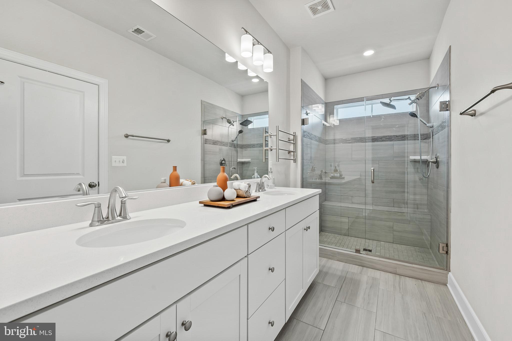 CROWN FARM - Residential