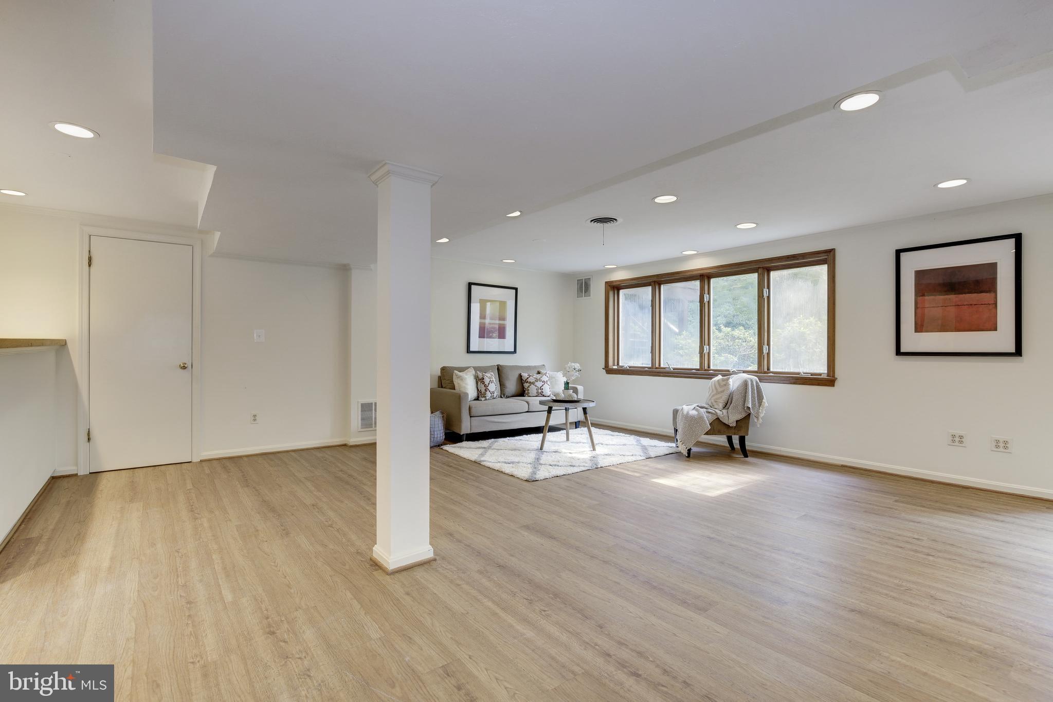 WESTMORELAND HILLS - Residential