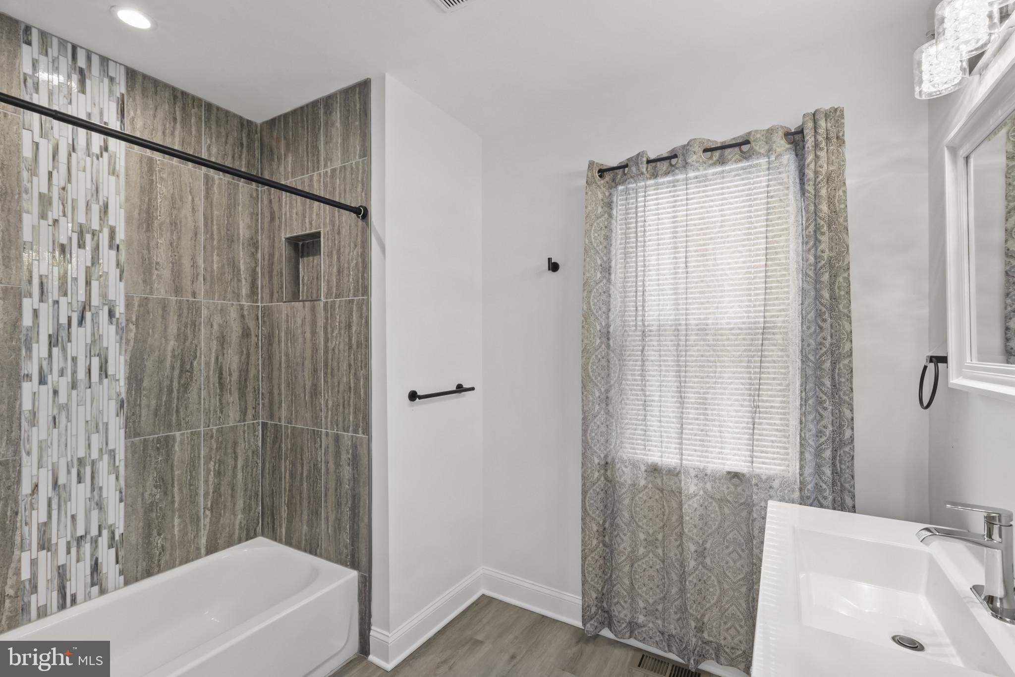 BARCLAY - GREENMOUNT - Residential