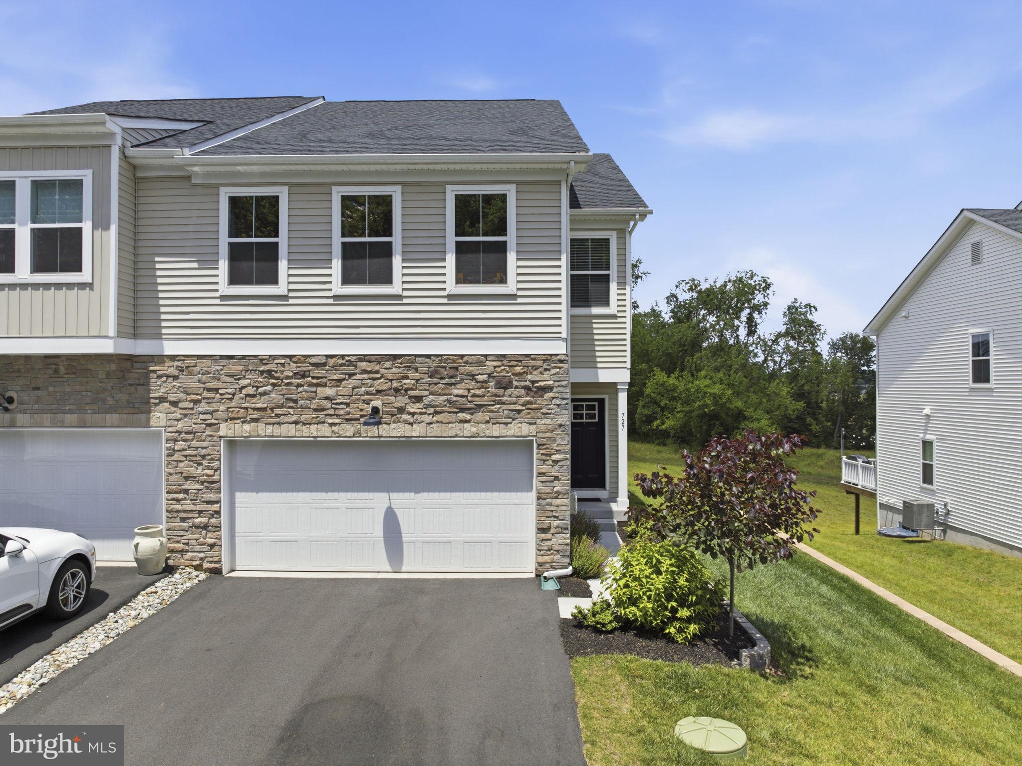 VILLAGES AT SPRING HILL - Residential