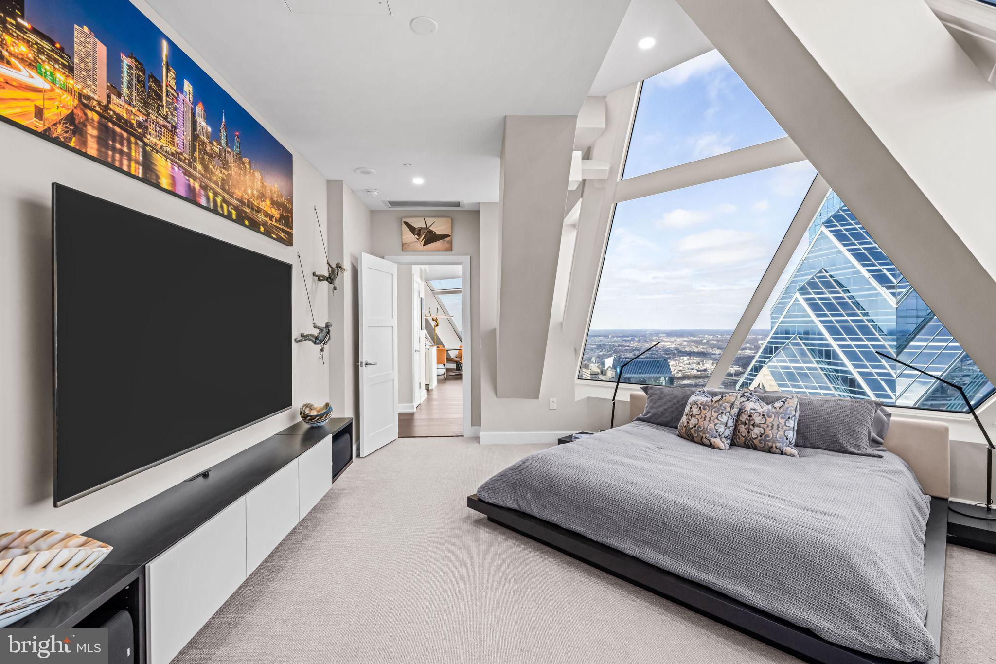 CENTER CITY - Residential