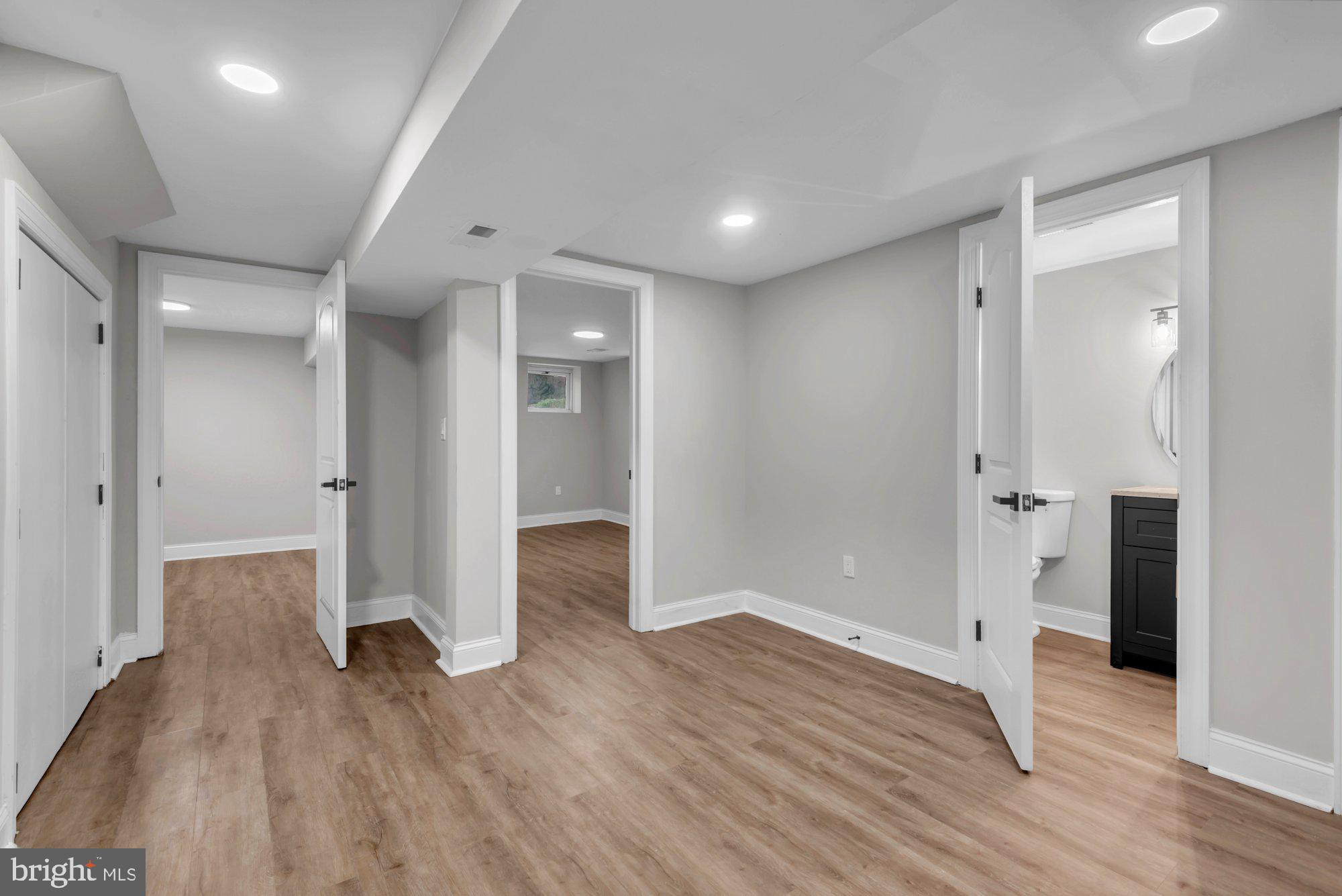 HOWARD PARK - Residential