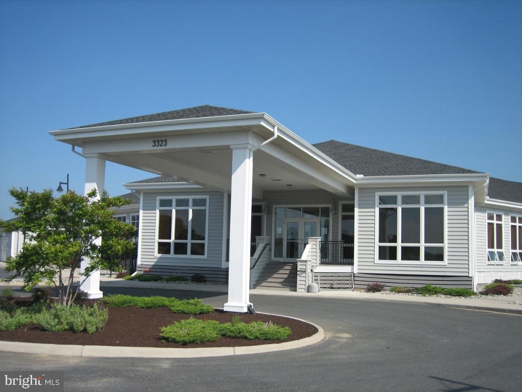 CAPTAIN'S COVE - Residential
