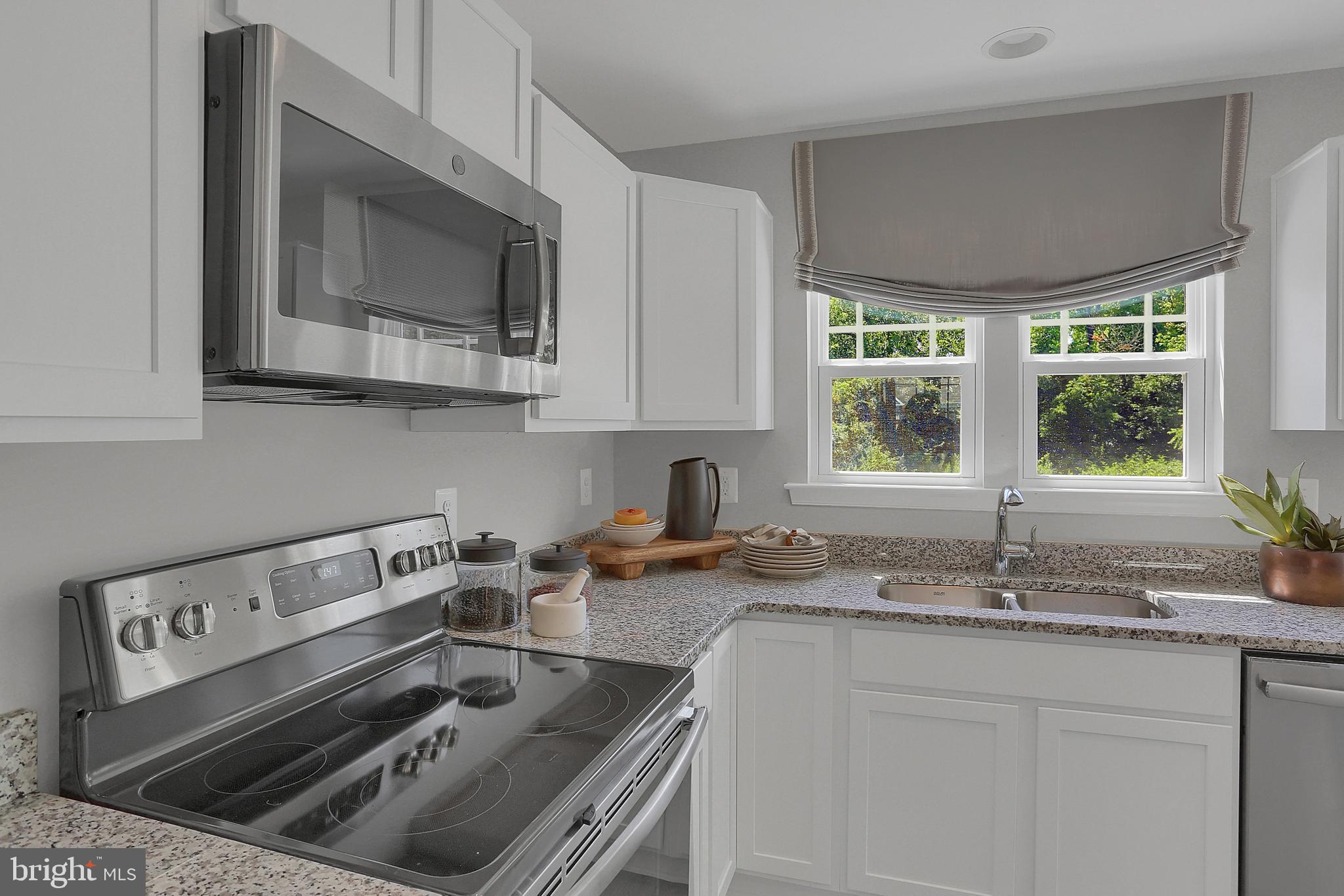 CAPTAIN'S COVE - Residential
