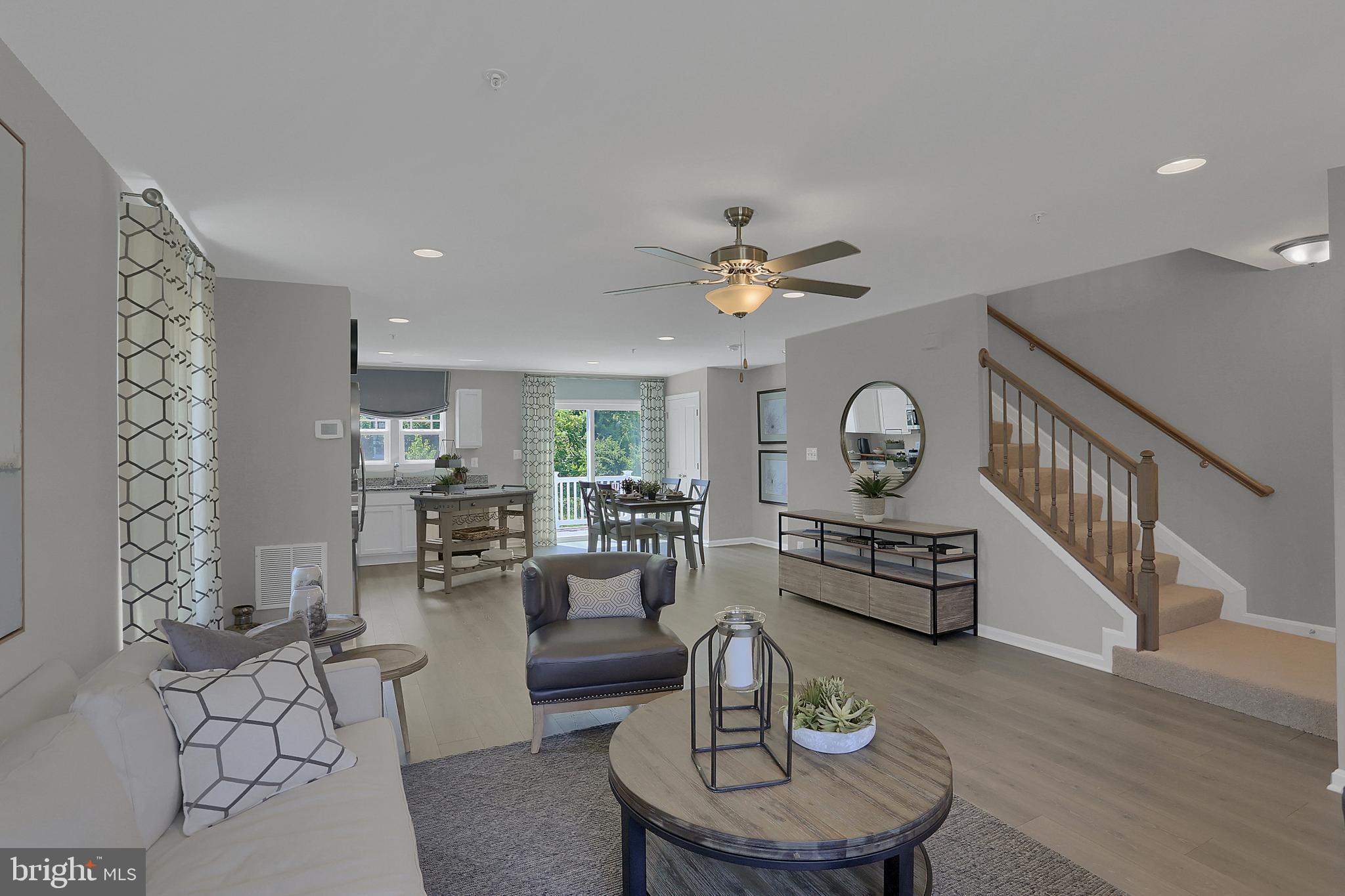 CAPTAIN'S COVE - Residential