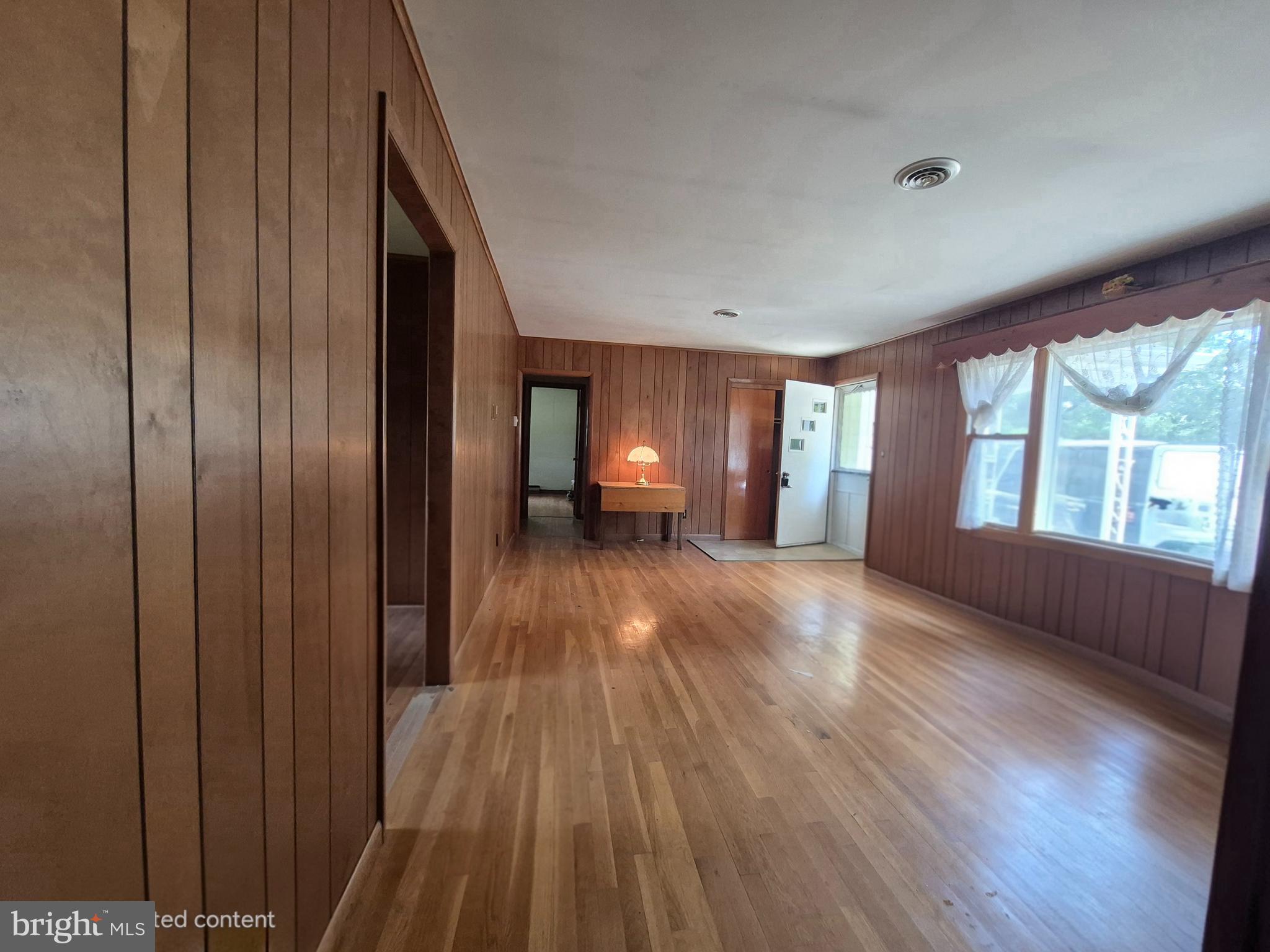 CEDAR CREEK - Residential