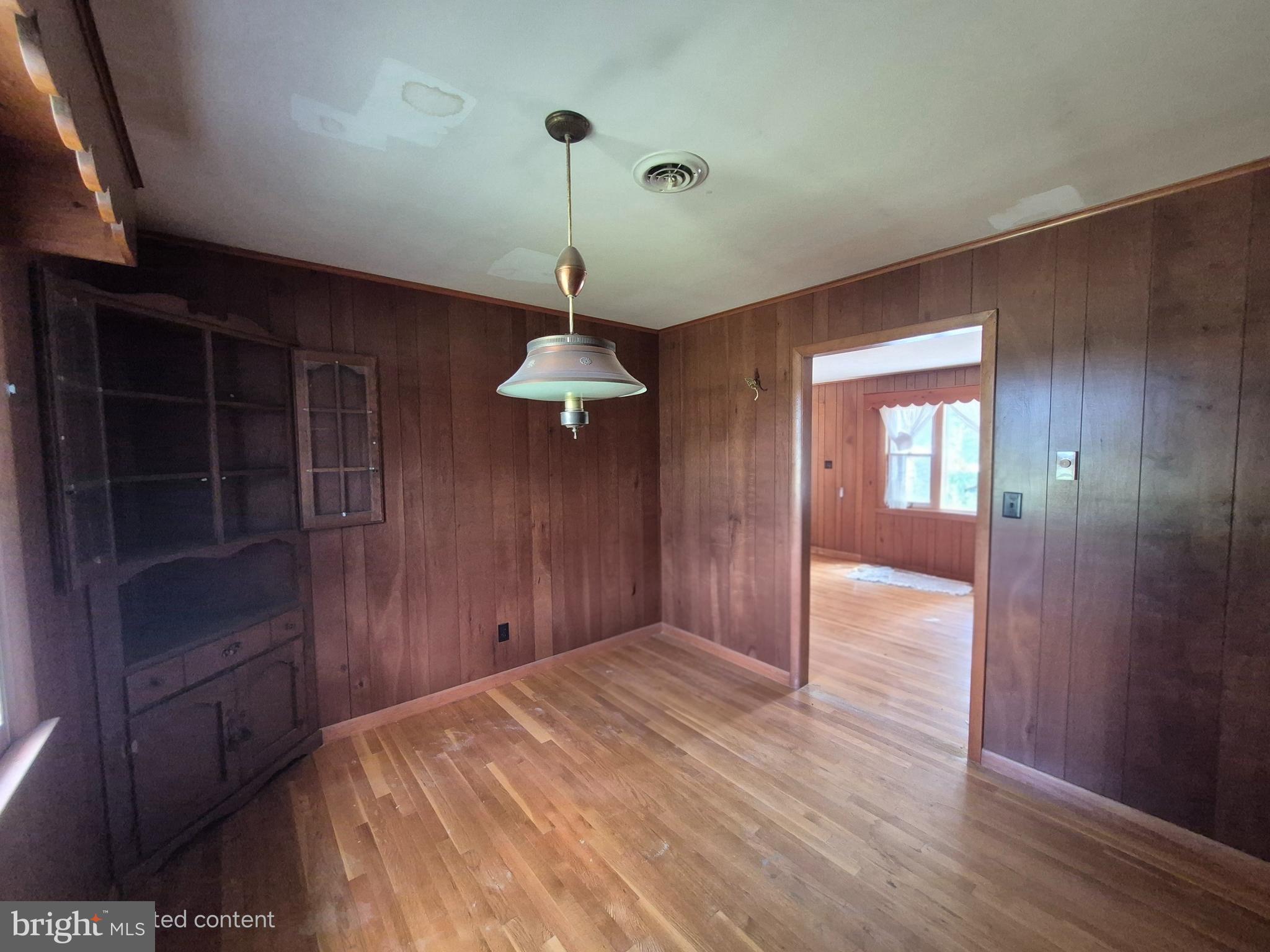 CEDAR CREEK - Residential