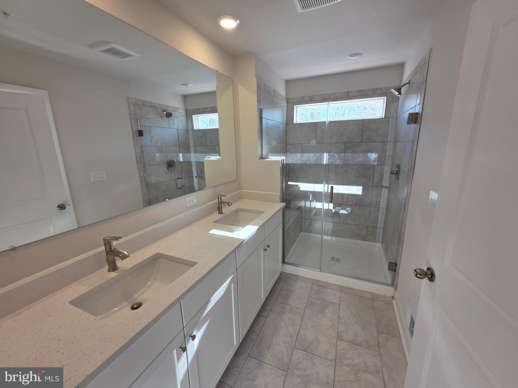TANYARD SHORES - Residential