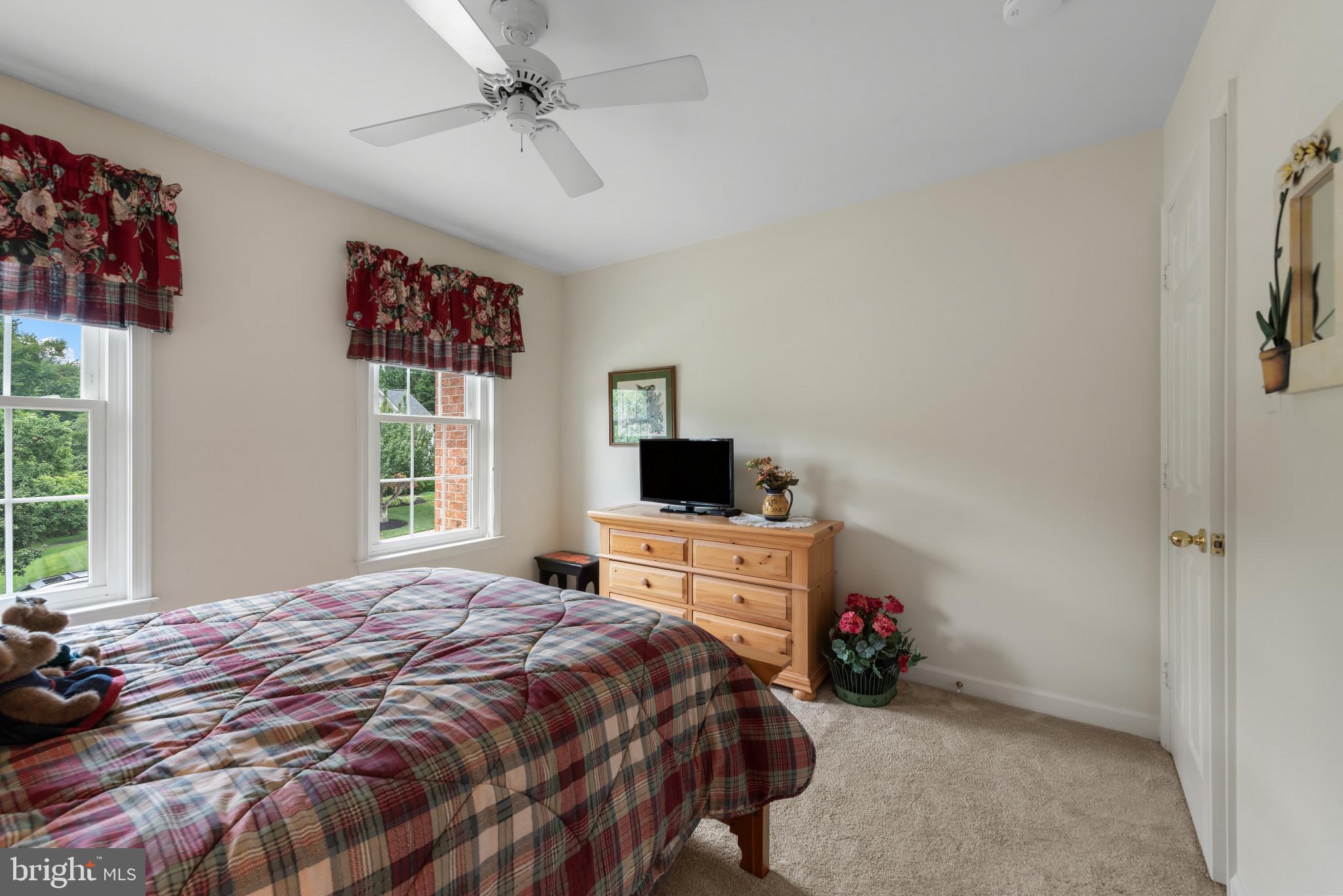 EDGEWOOD - Residential