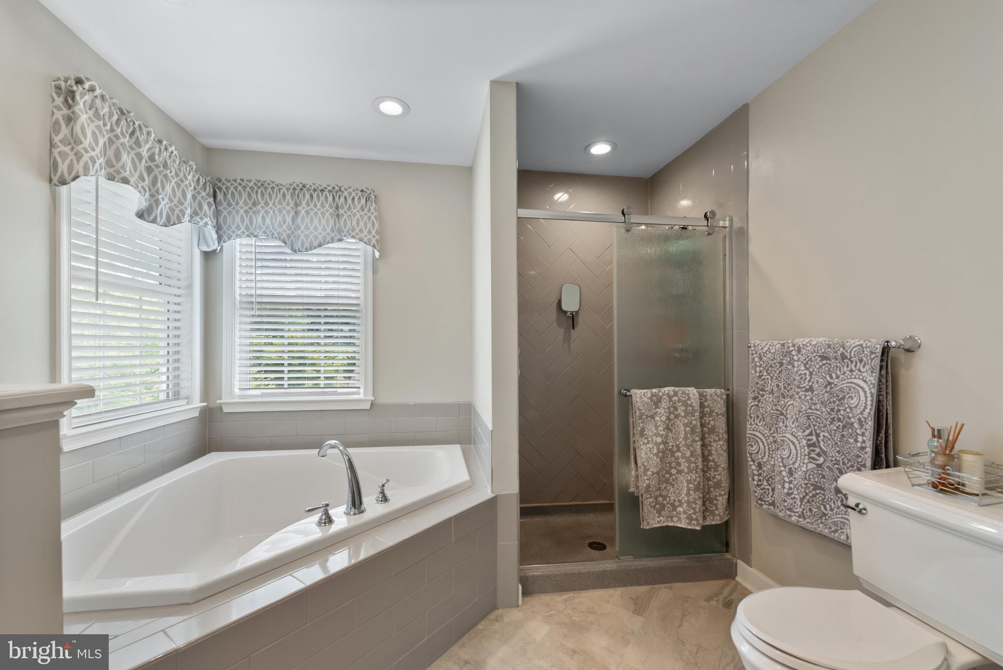 EDGEWOOD - Residential