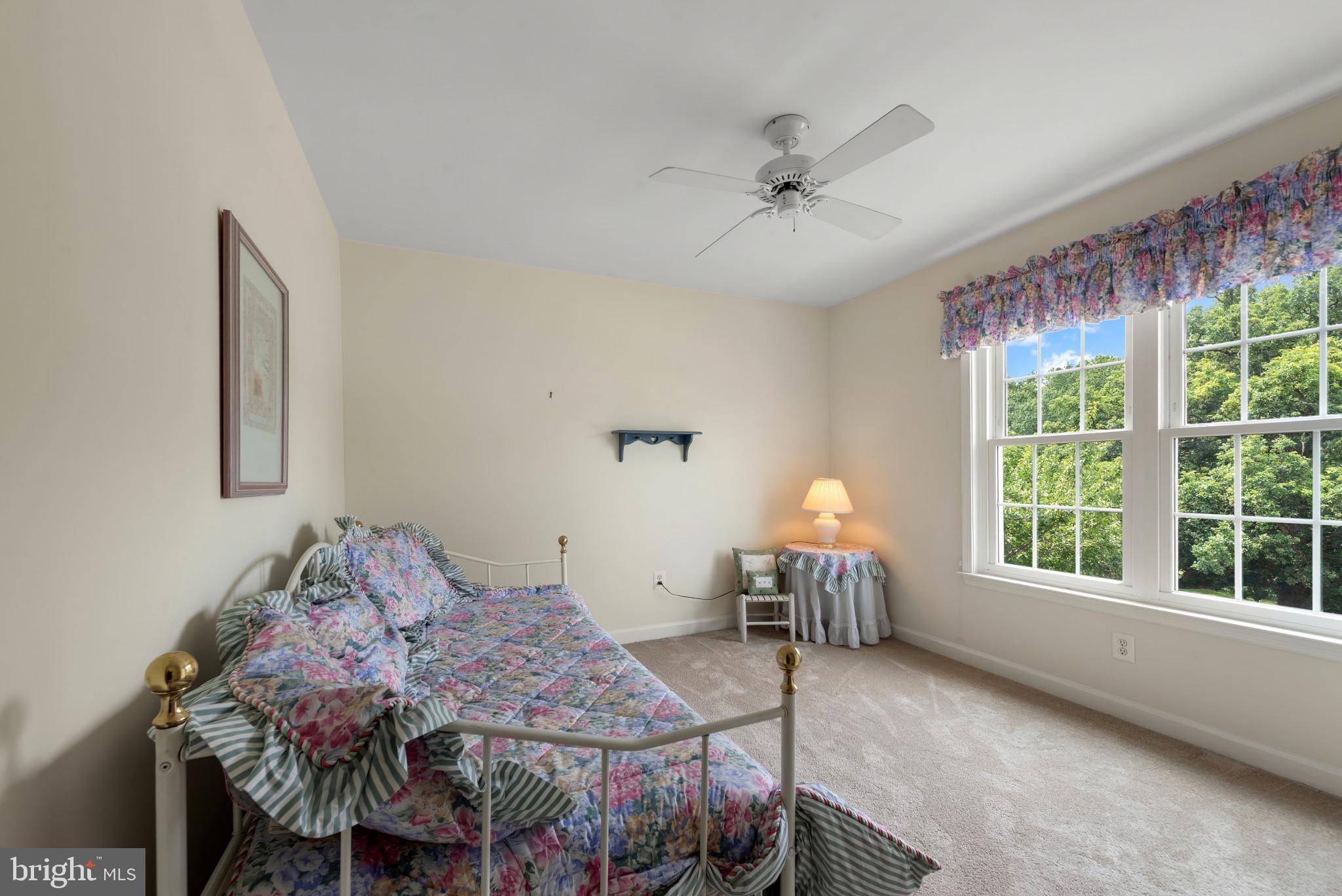 EDGEWOOD - Residential