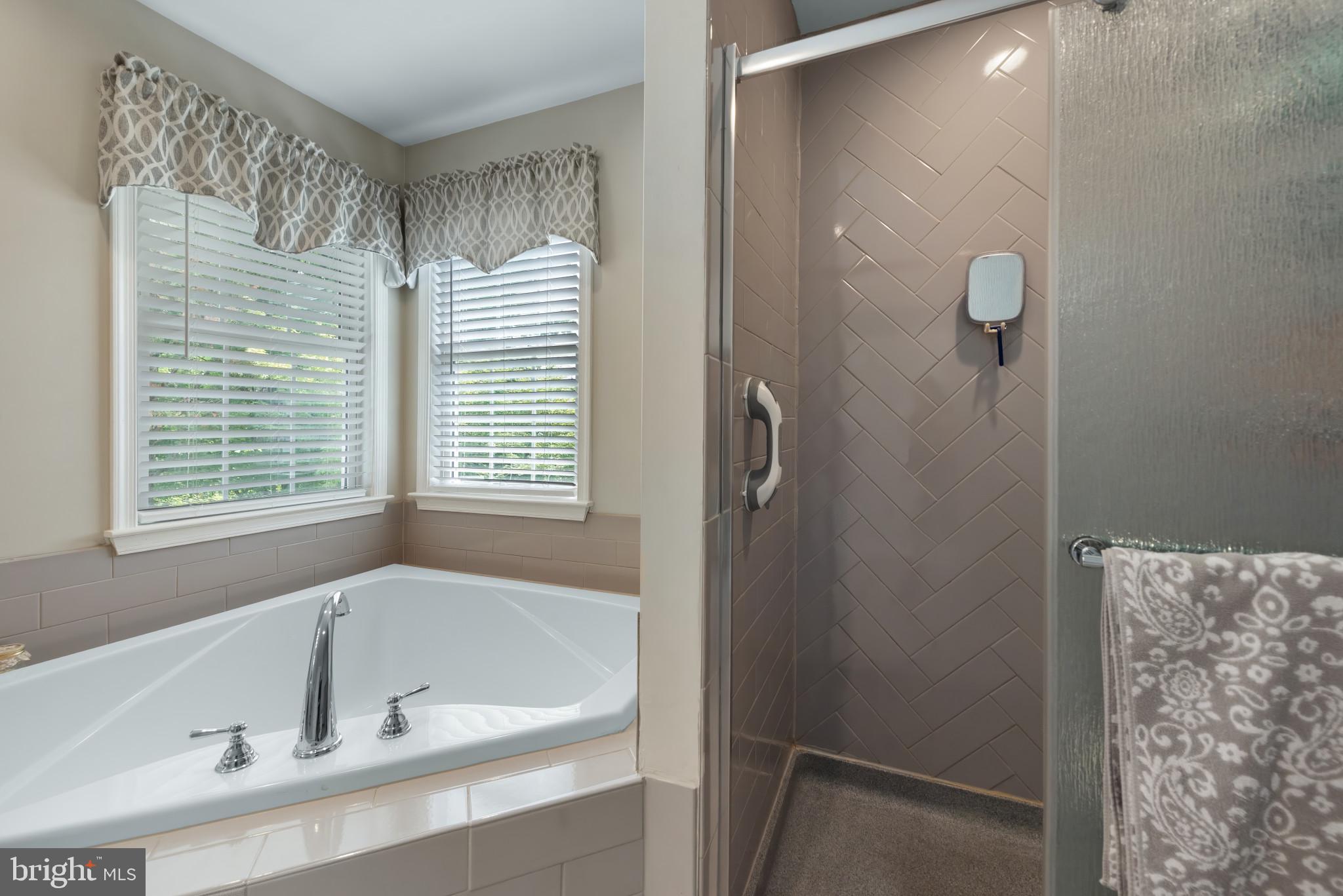 EDGEWOOD - Residential