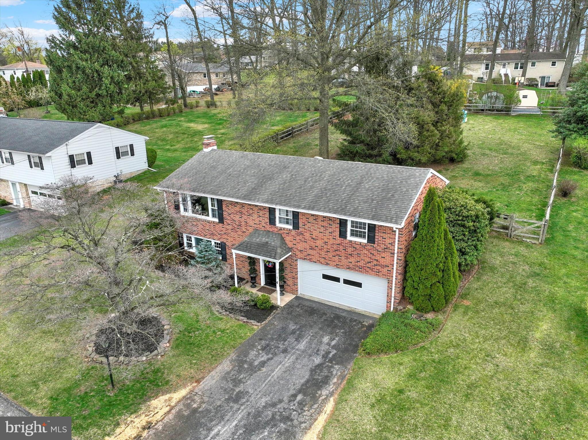 ARLINGTON PARK - Residential